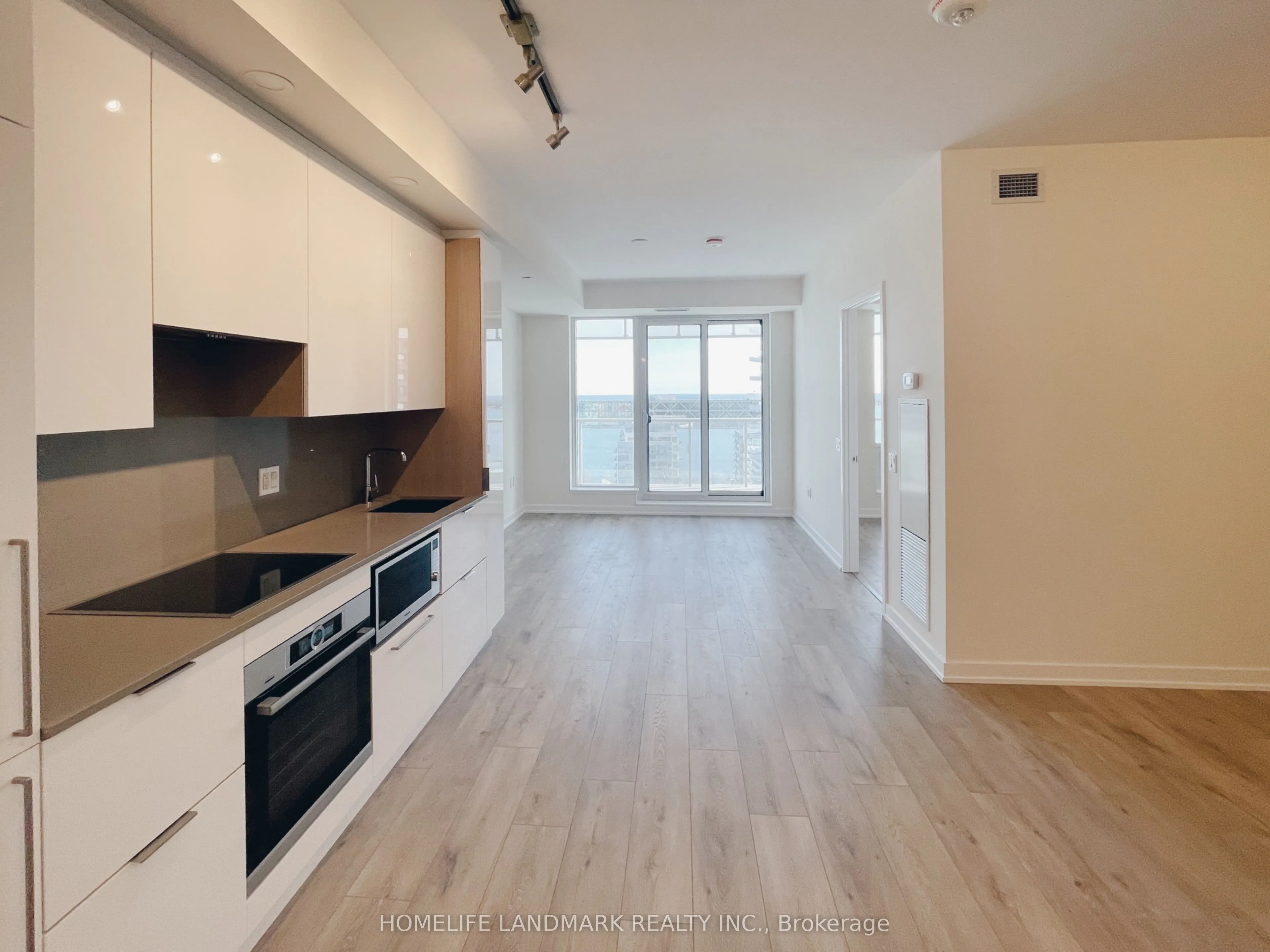28 Freeland Street, #1610