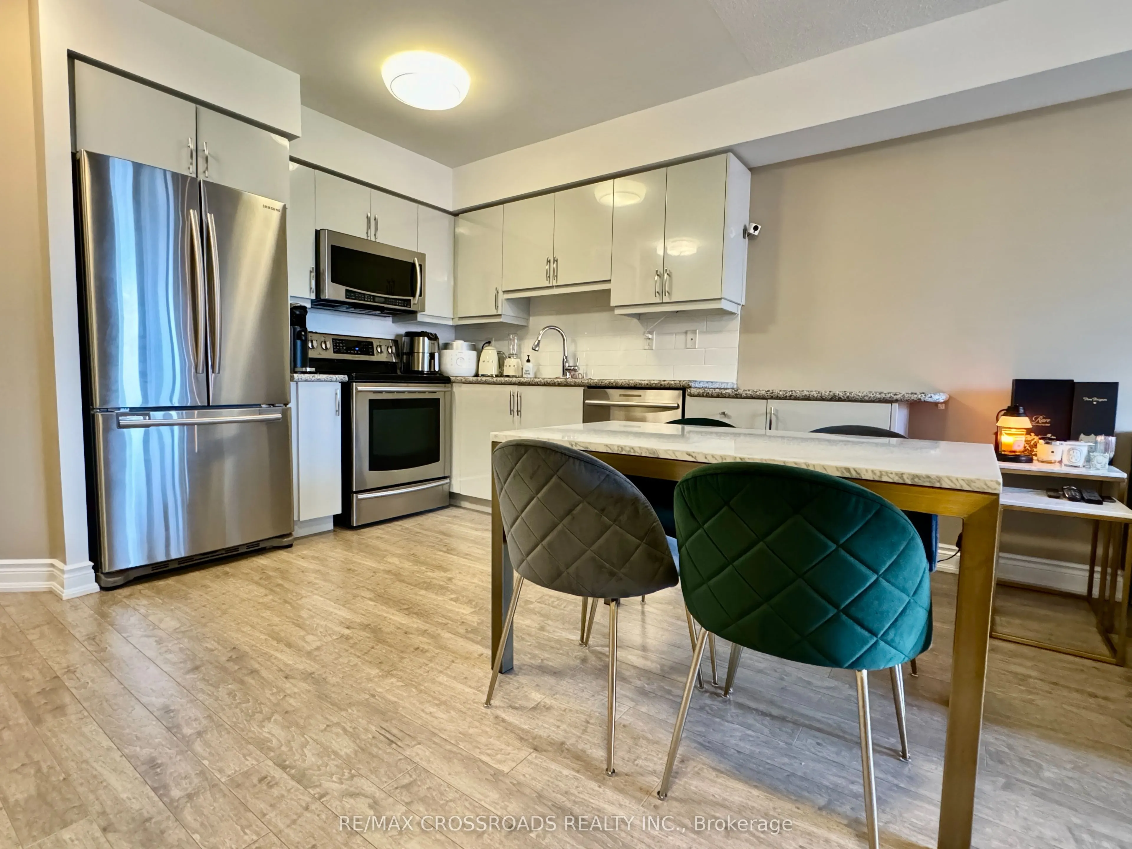 78 HARRISON GARDEN Boulevard