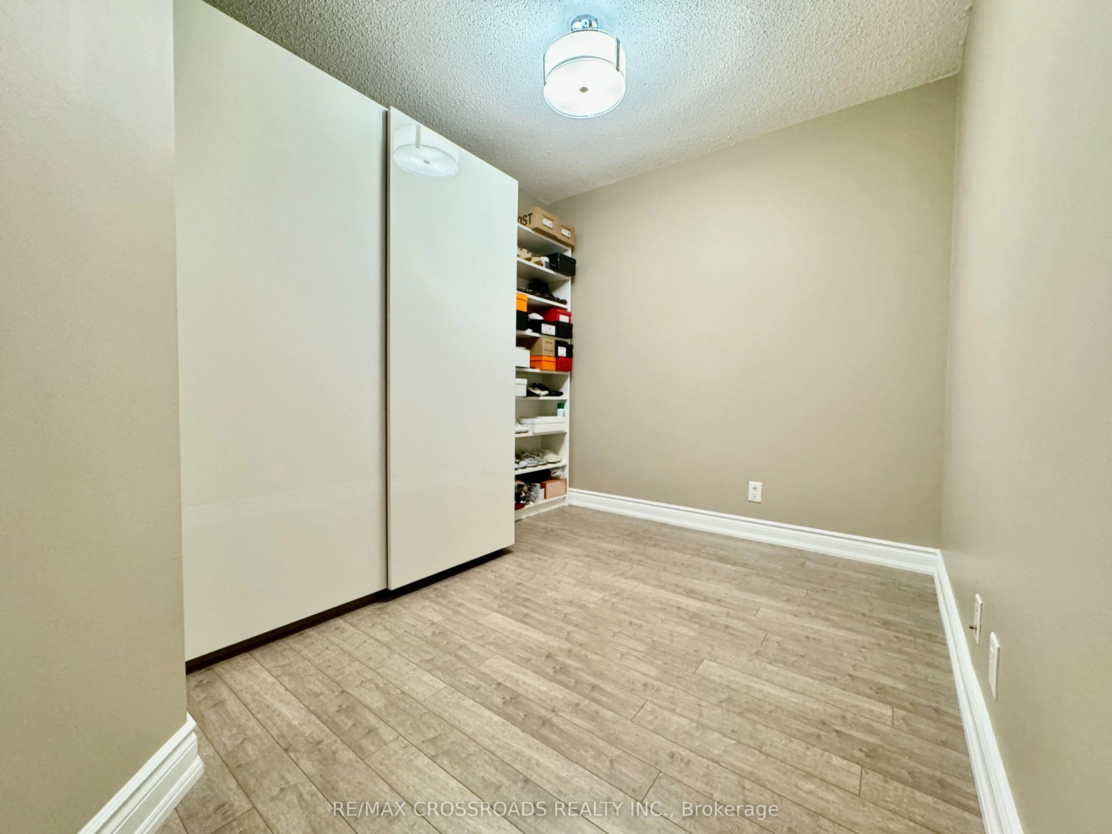 78 HARRISON GARDEN Boulevard