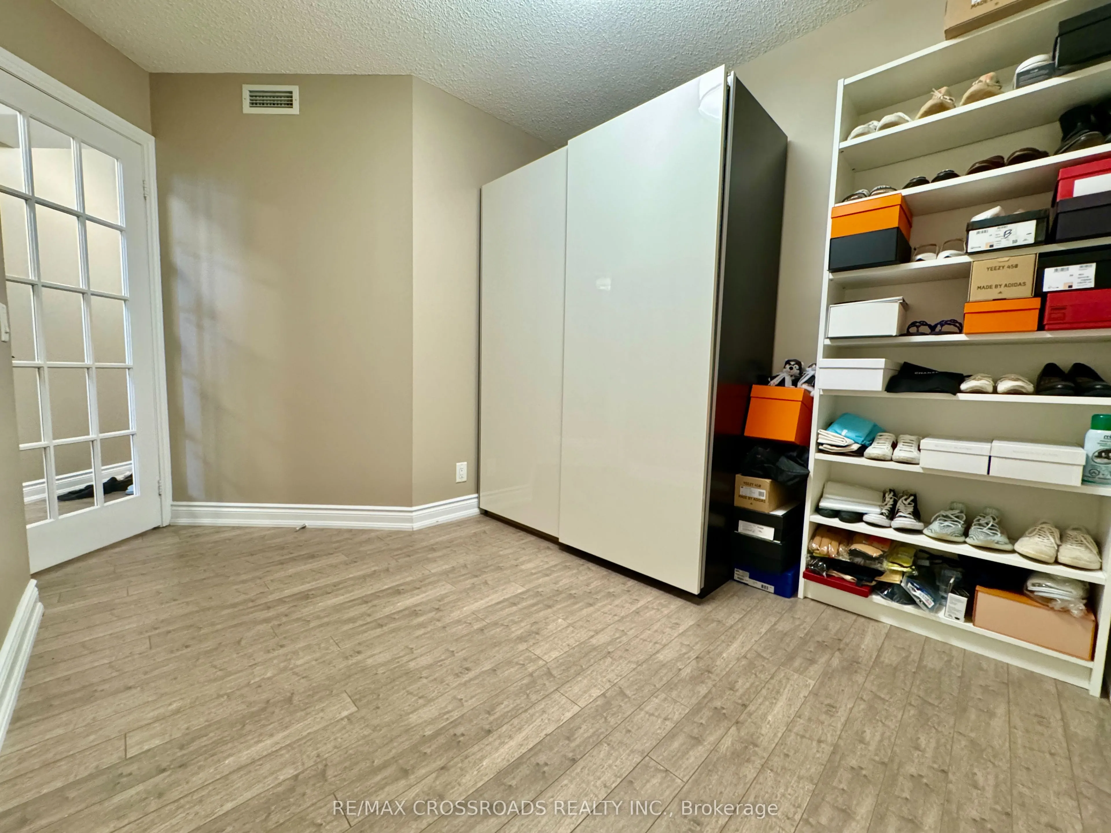 78 HARRISON GARDEN Boulevard