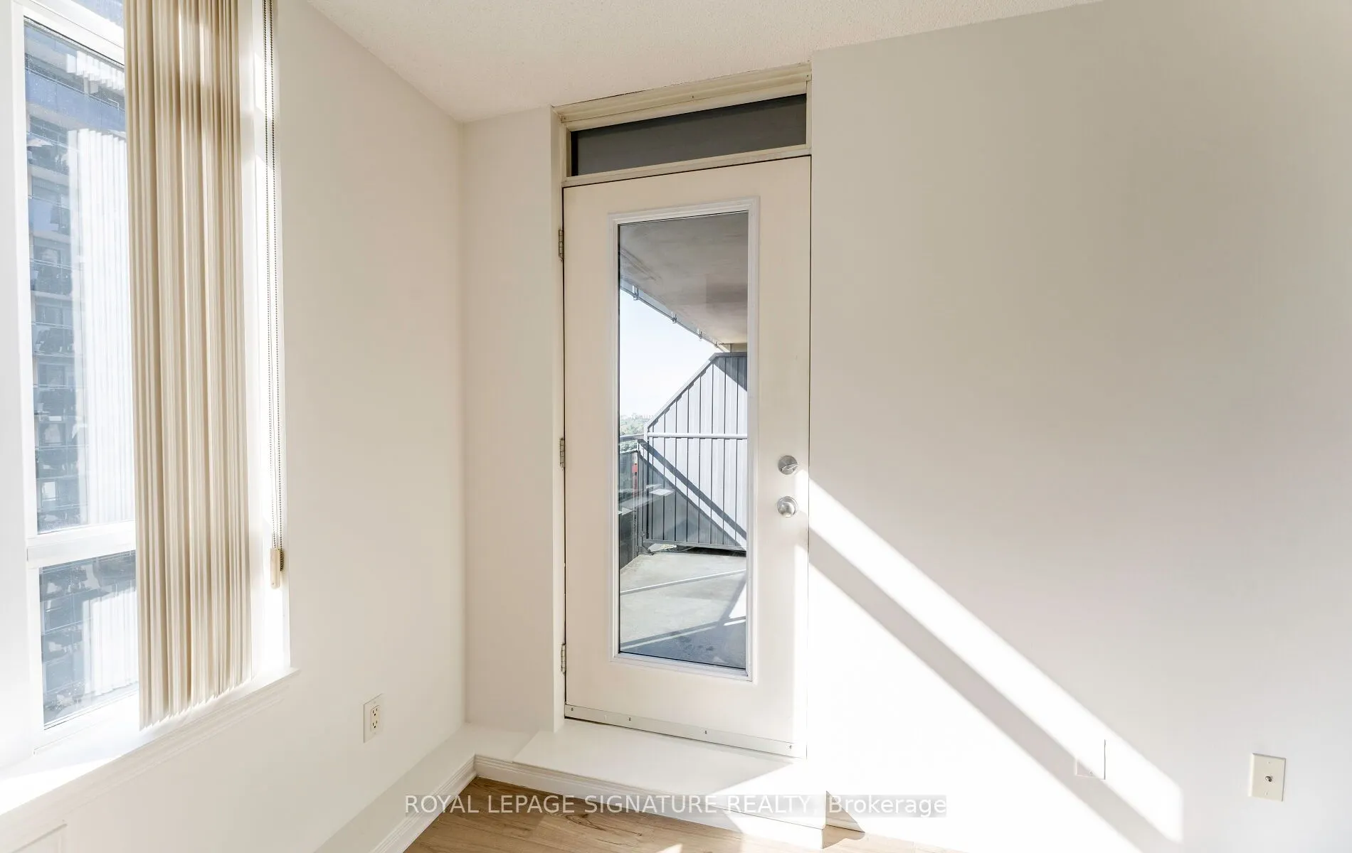 155 Beecroft Road, #2003