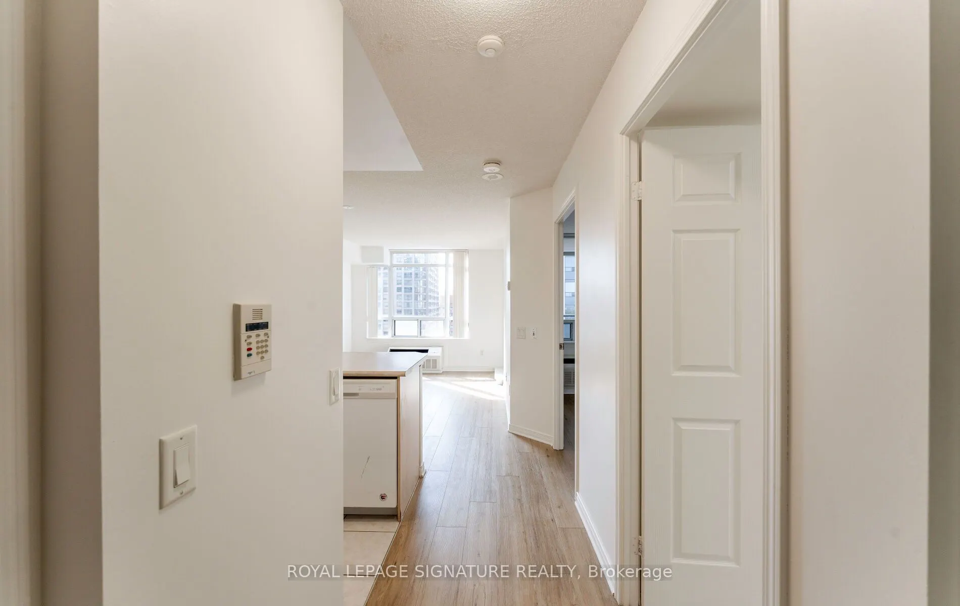 155 Beecroft Road, #2003