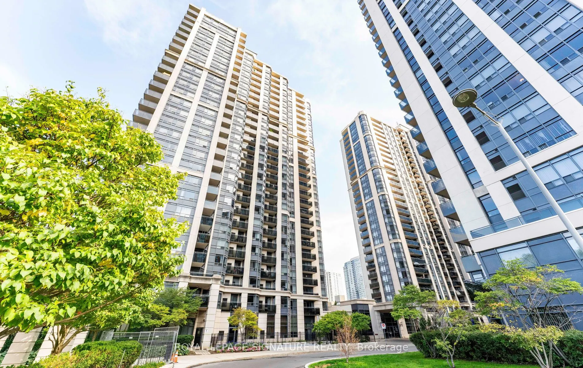 155 Beecroft Road, #2003