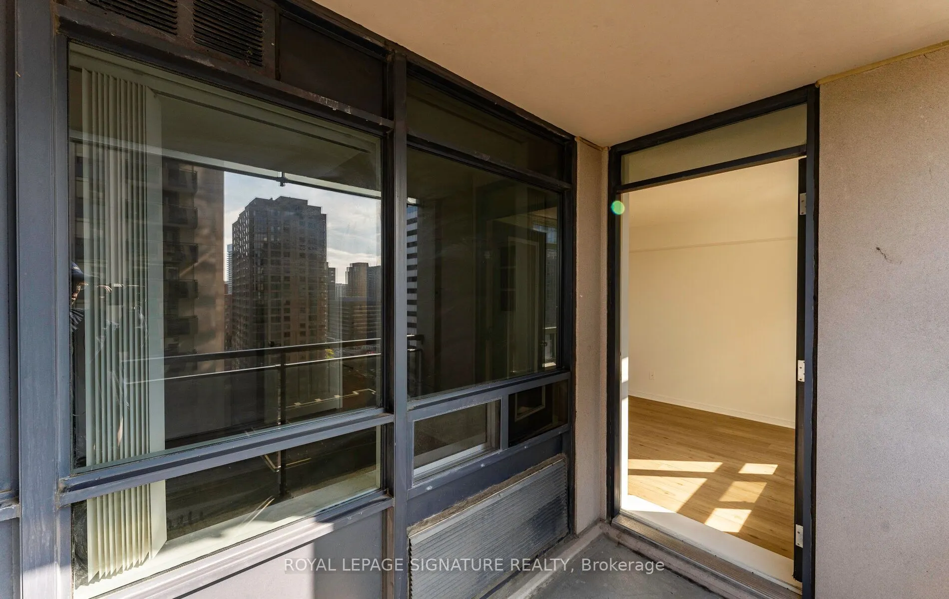 155 Beecroft Road, #2003