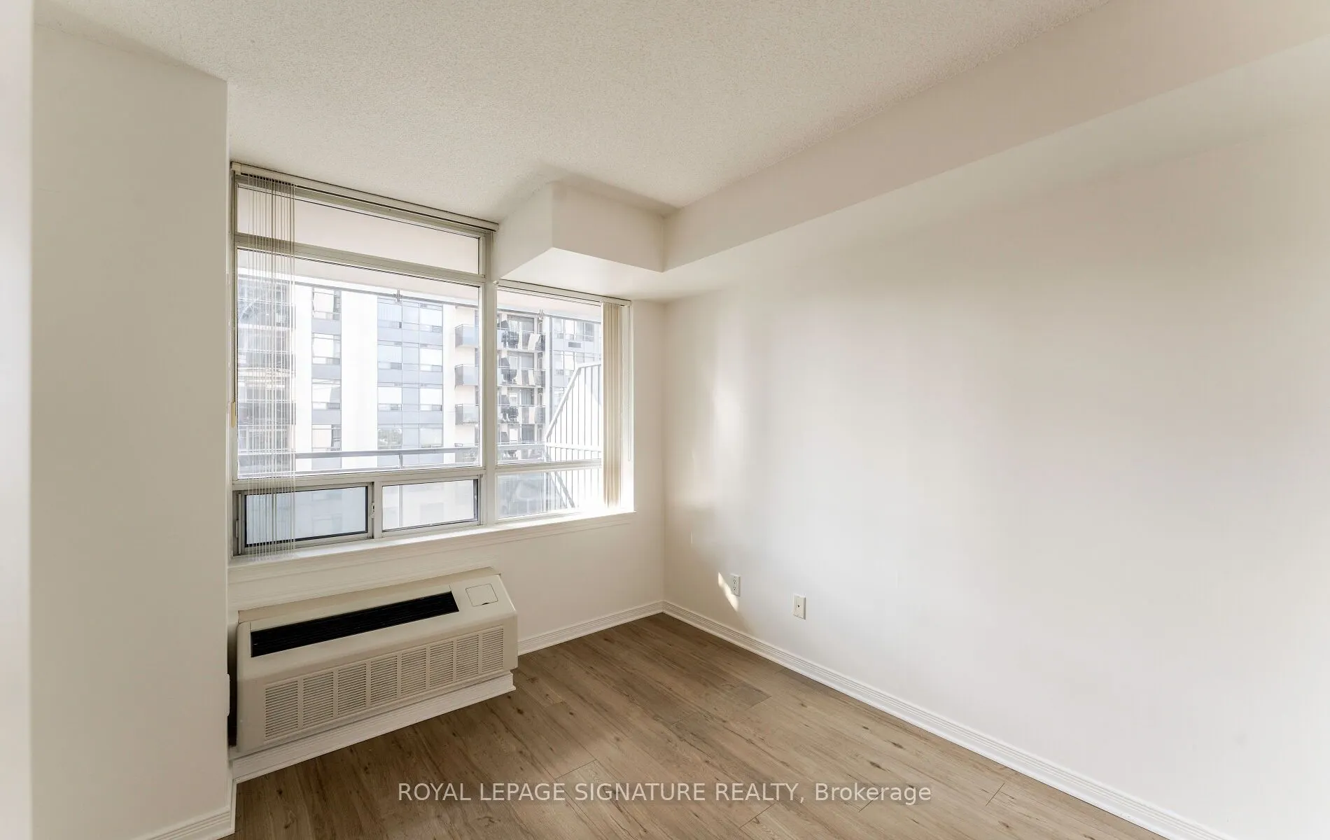 155 Beecroft Road, #2003