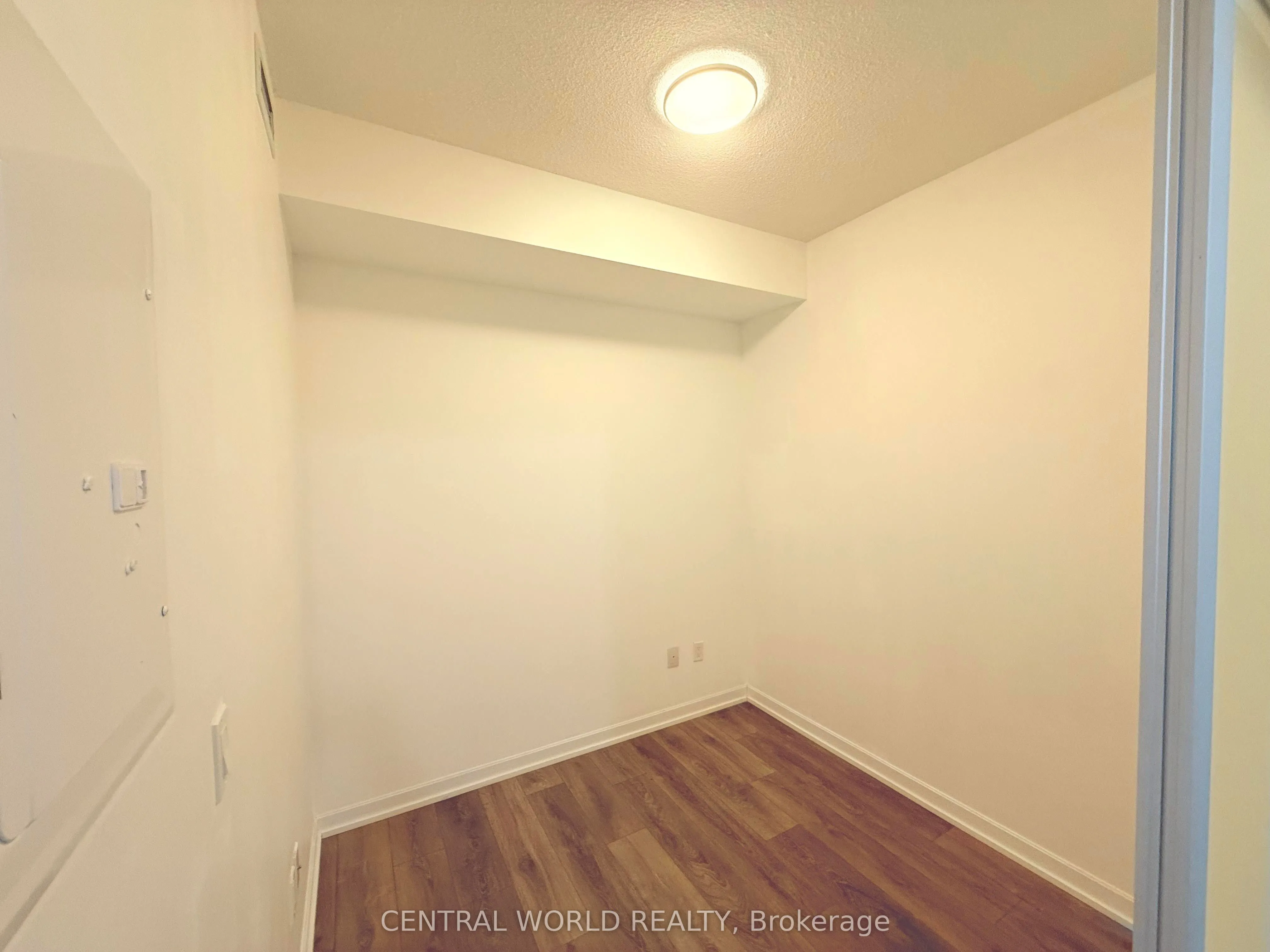 50 FOREST MANOR Road, #901