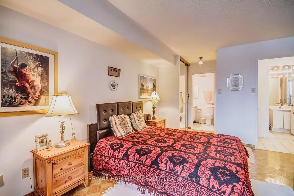 1101 Steeles Avenue W, #209