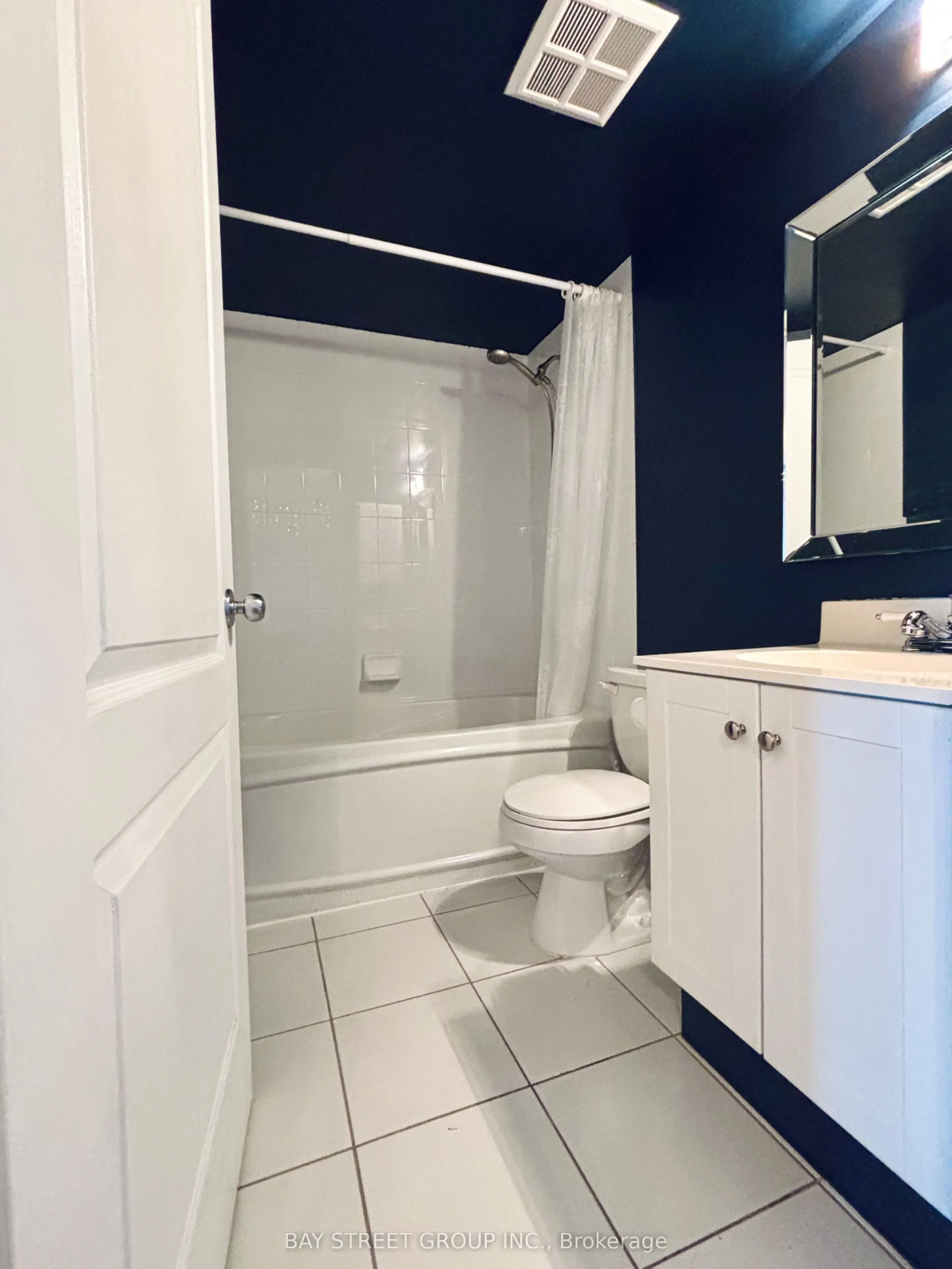 2 Rean Drive, #1107