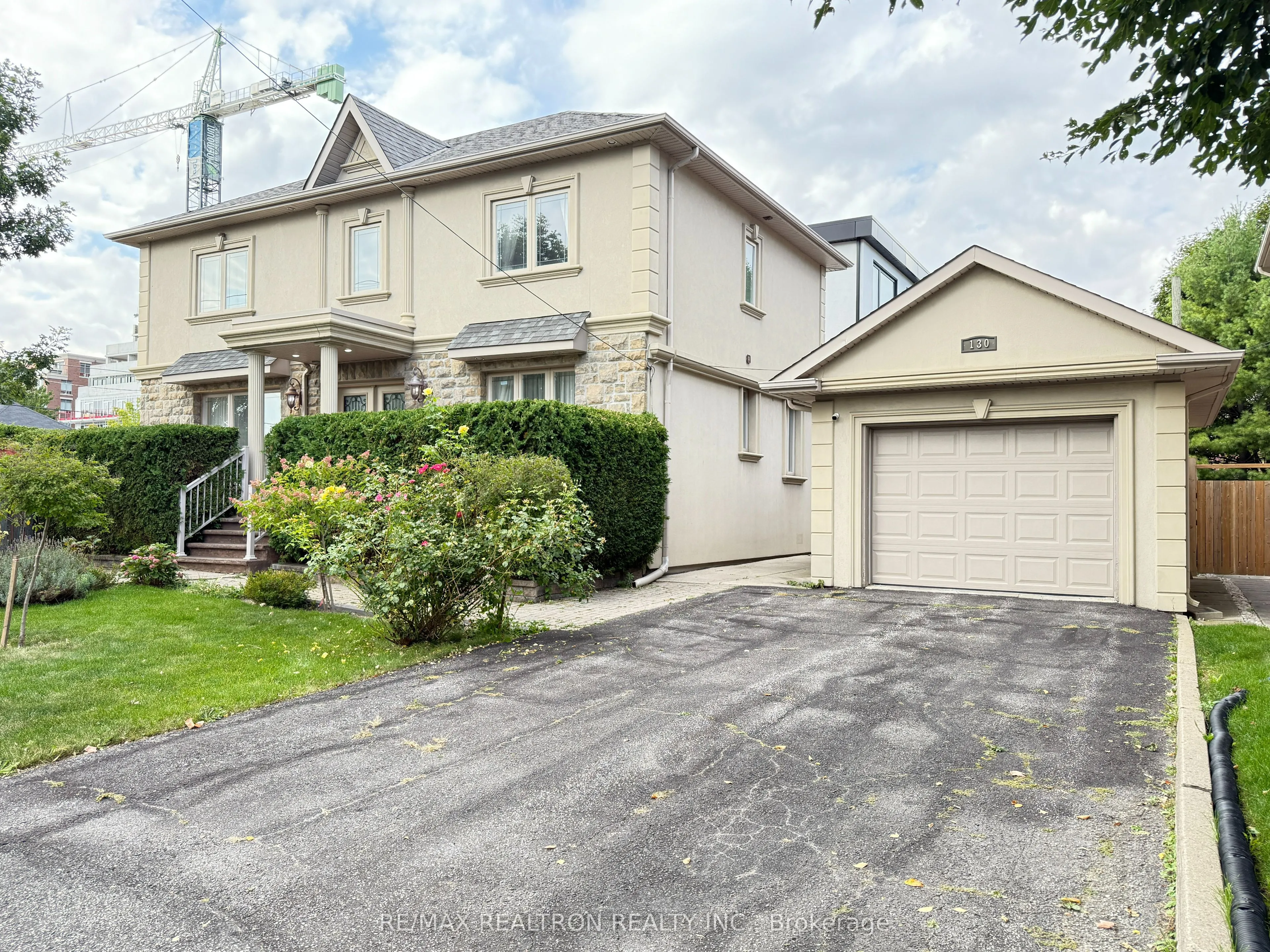 130 Alexis Boulevard