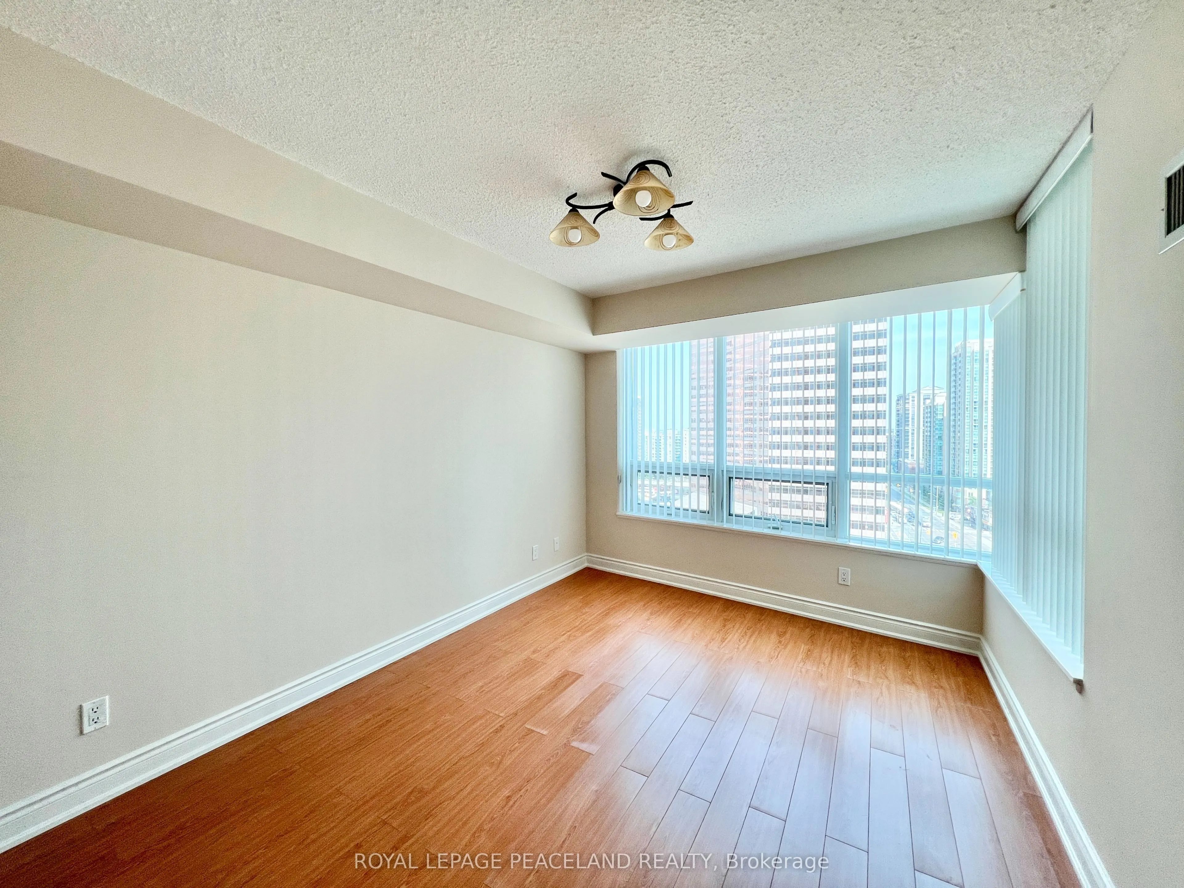 15 Greenview Avenue, #1404