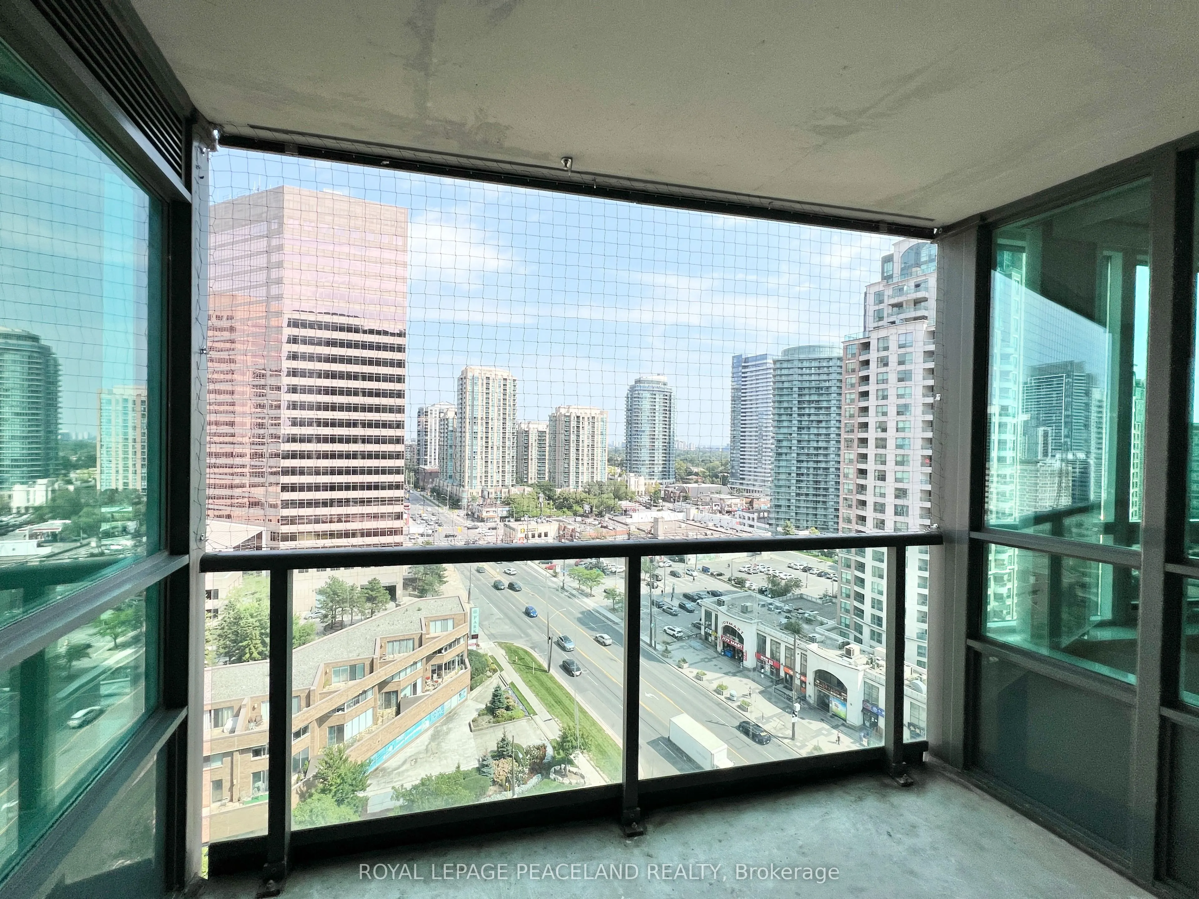 15 Greenview Avenue, #1404