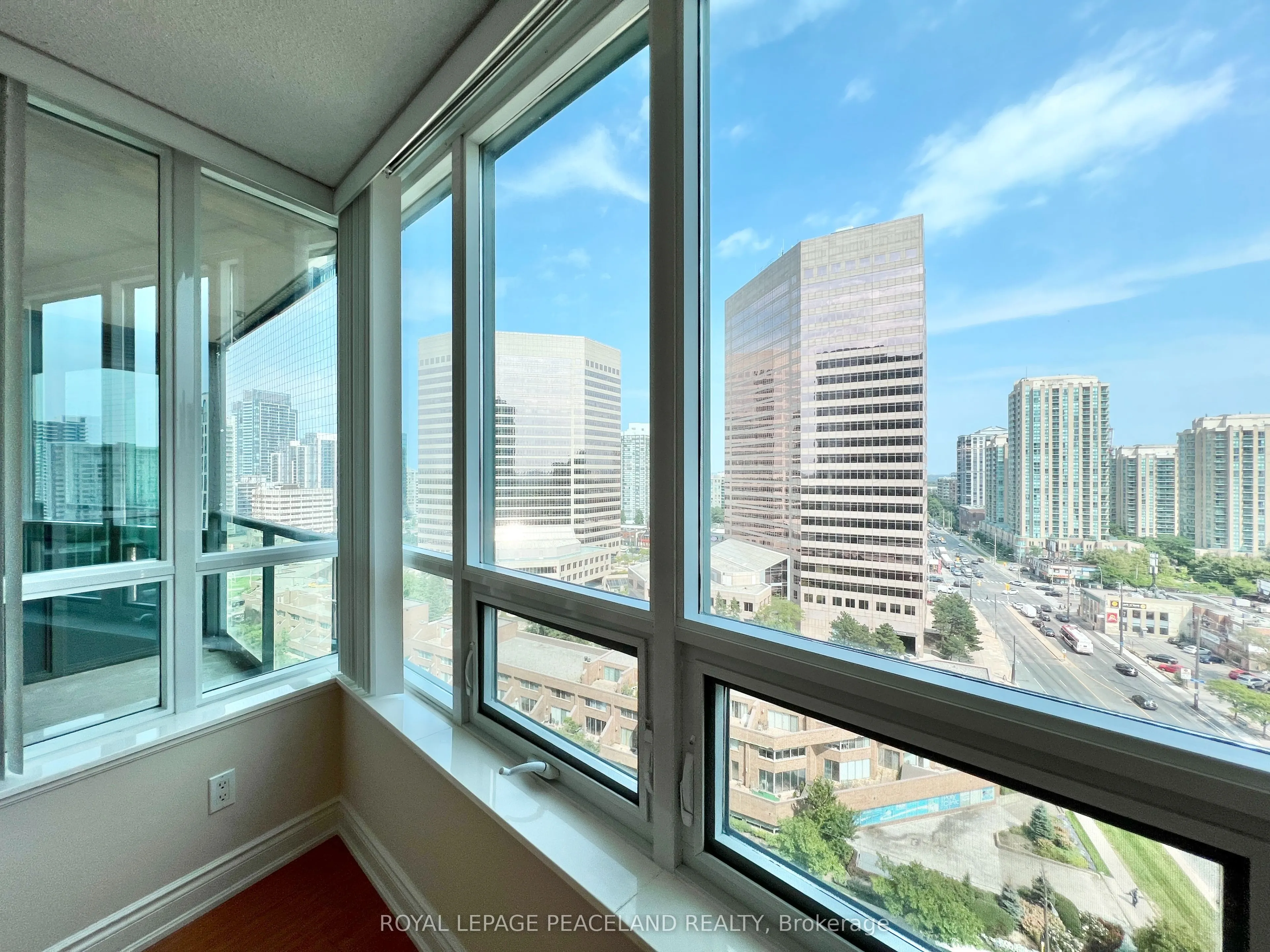 15 Greenview Avenue, #1404