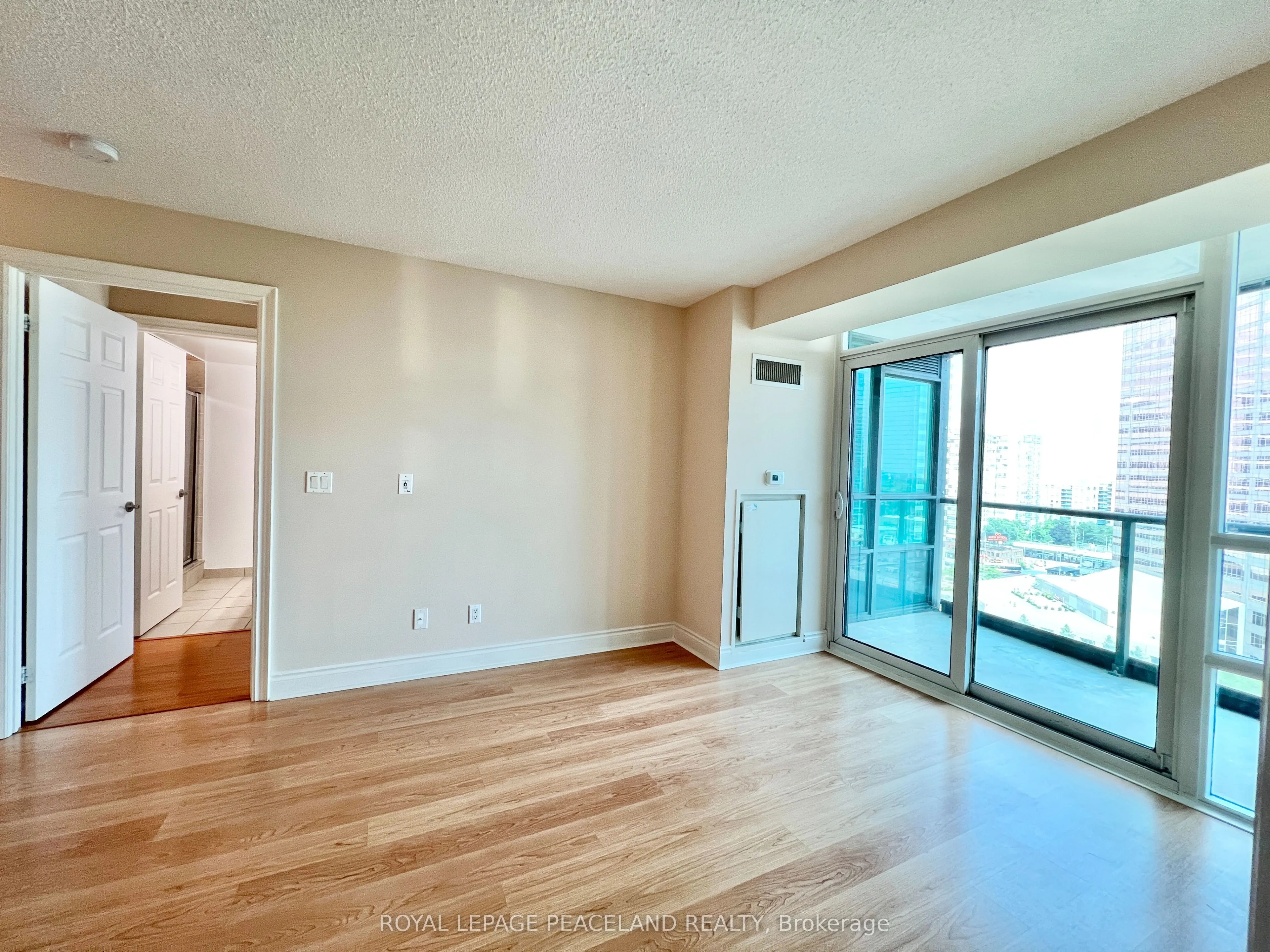 15 Greenview Avenue, #1404