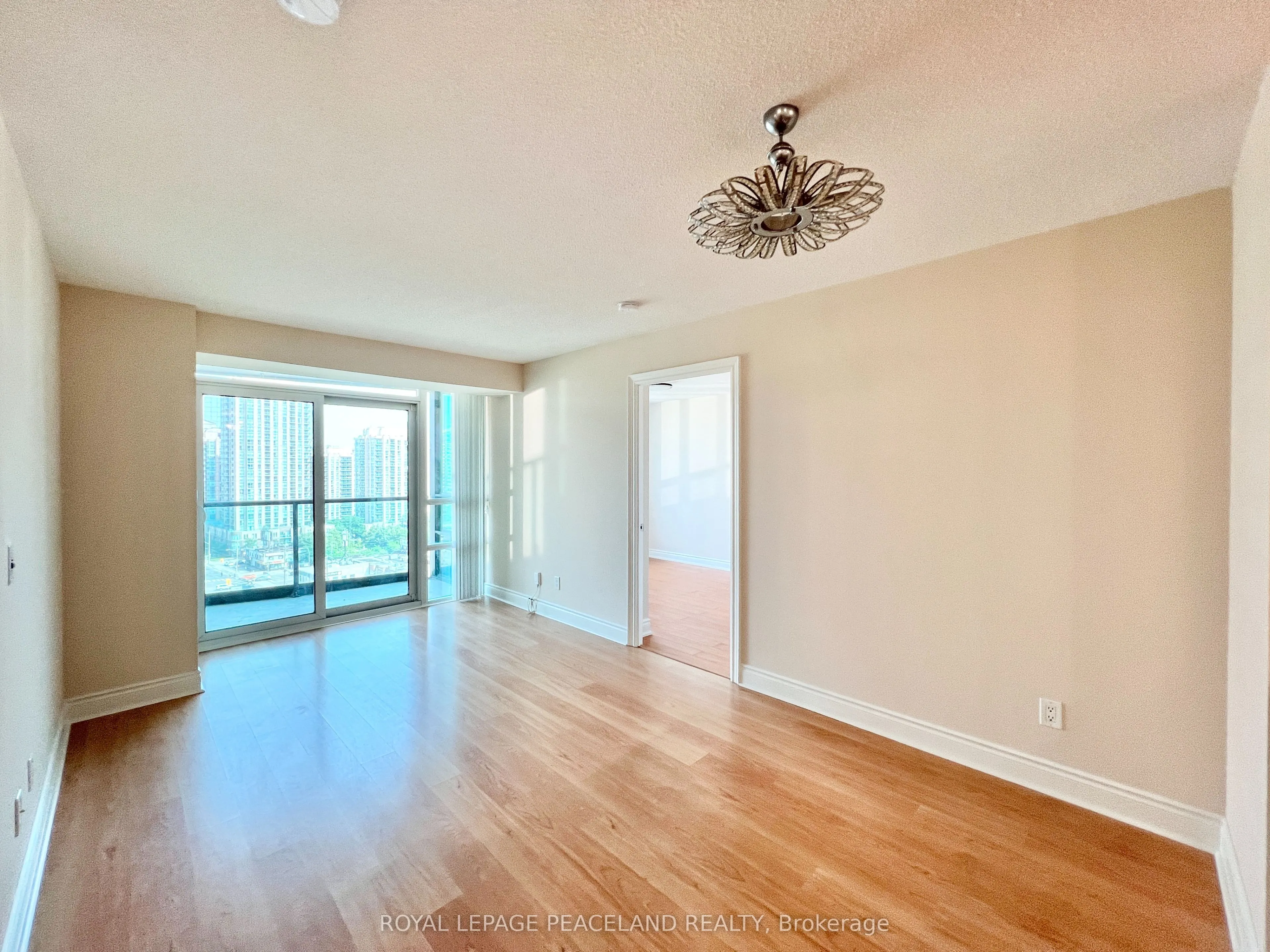 15 Greenview Avenue, #1404