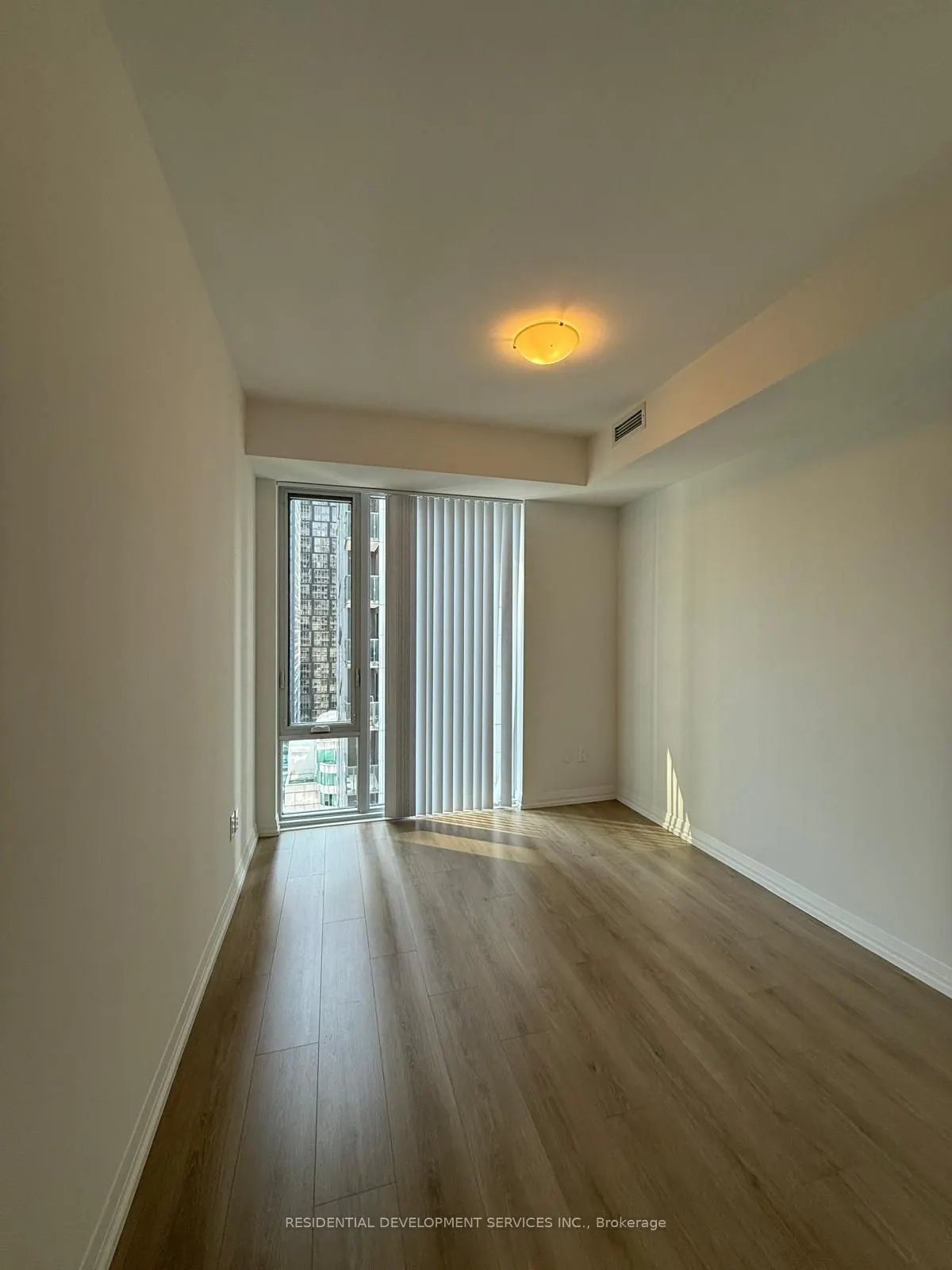 28 Widmer Street, #2829