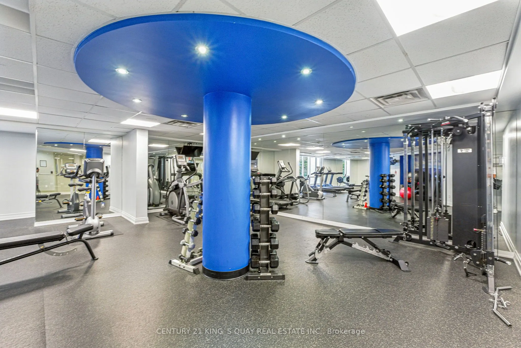85 Bloor Street E, #810