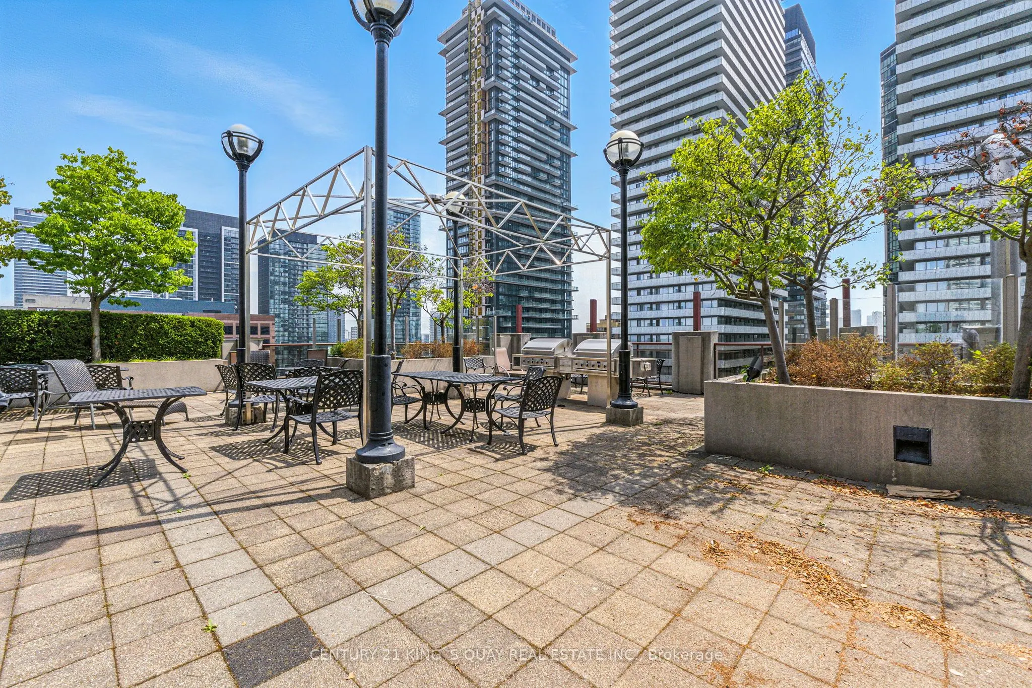 85 Bloor Street E, #810