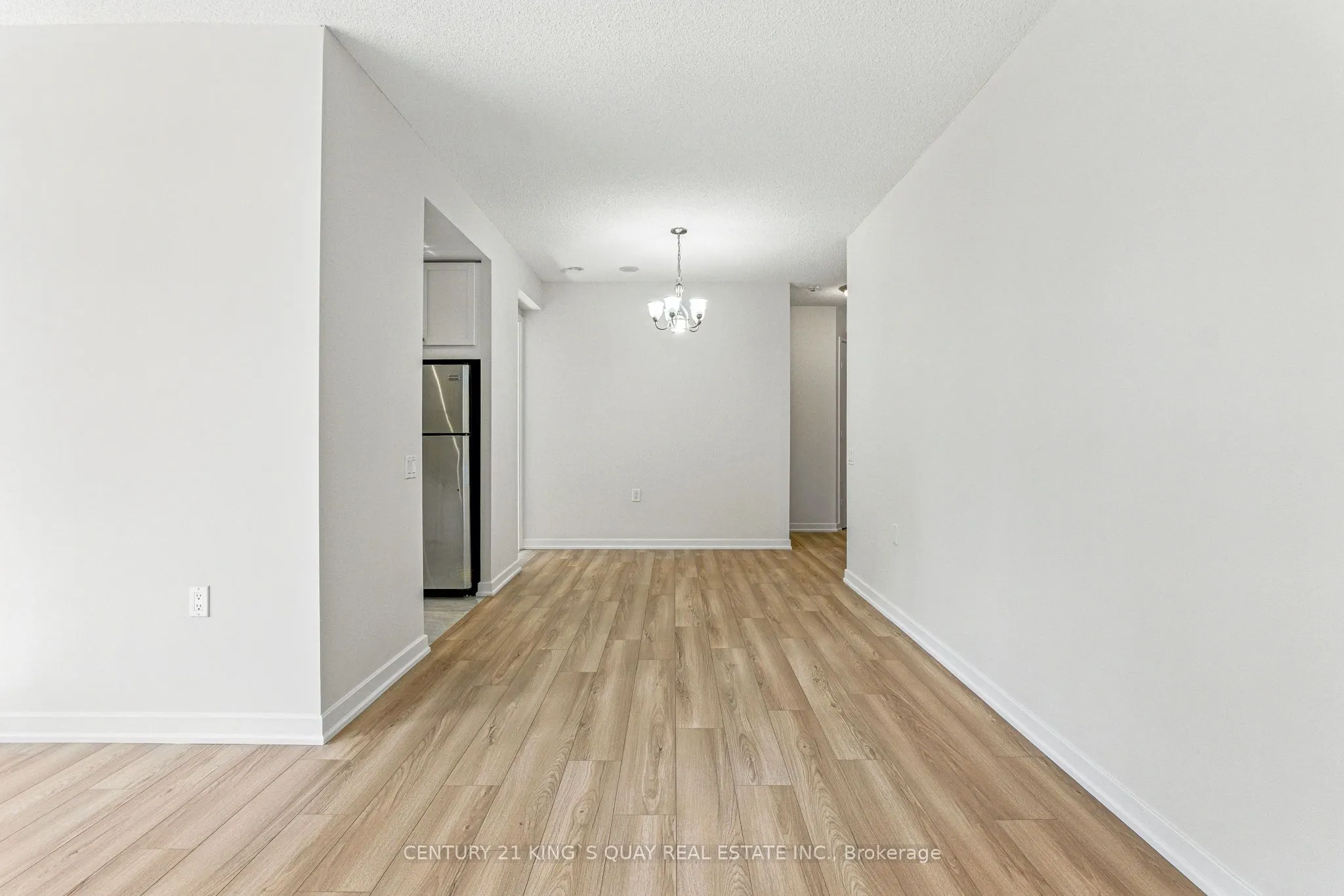 85 Bloor Street E, #810