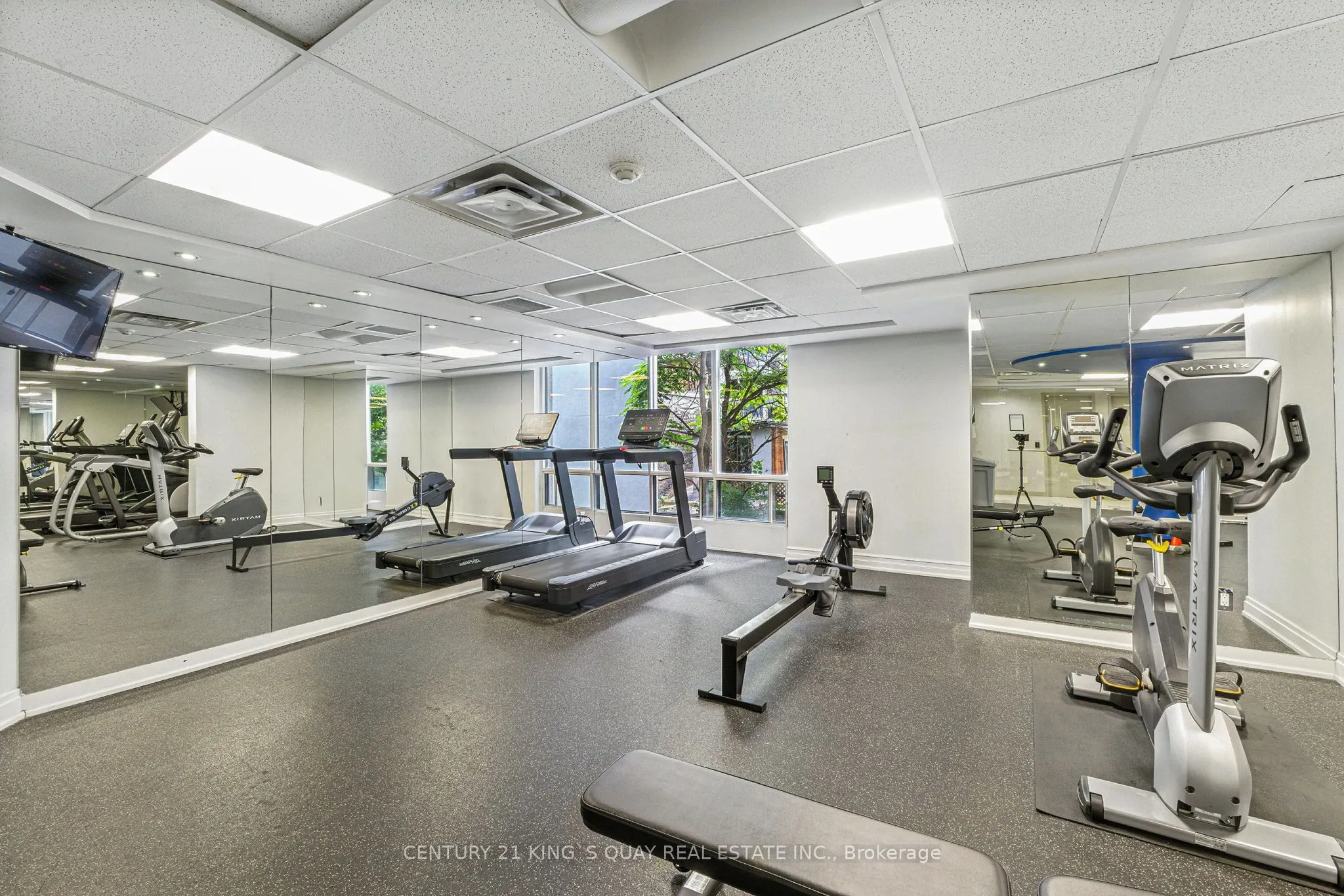 85 Bloor Street E, #810