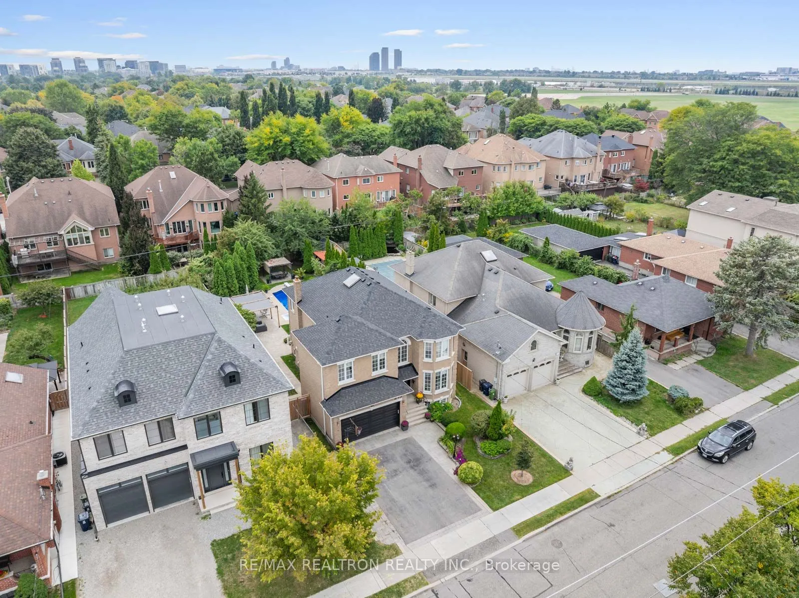 215 Reiner Road