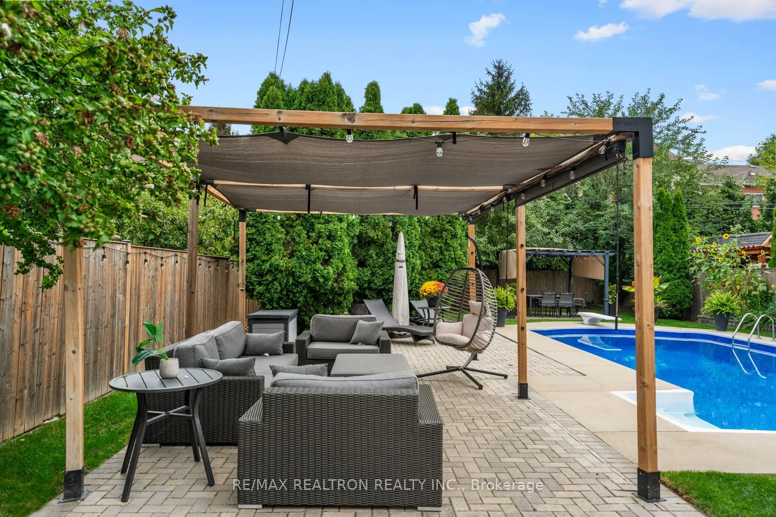 215 Reiner Road