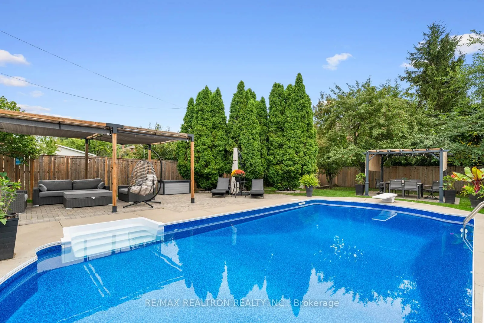 215 Reiner Road