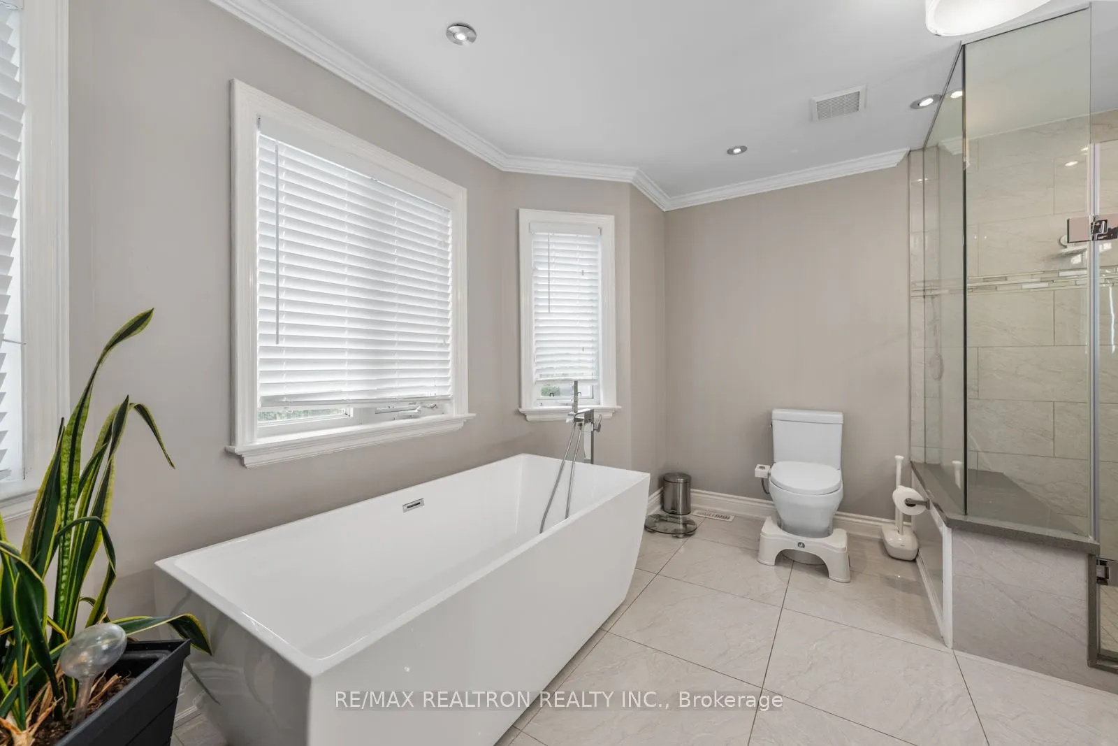 215 Reiner Road