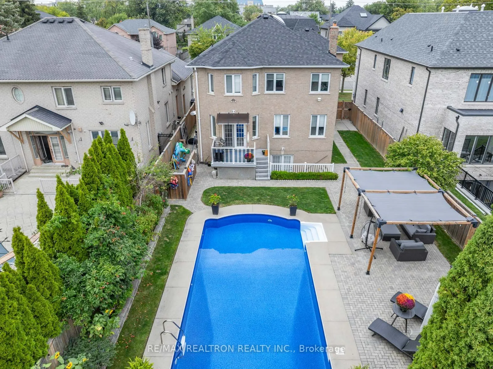 215 Reiner Road