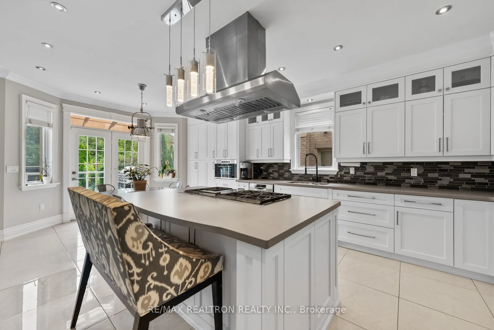 215 Reiner Road