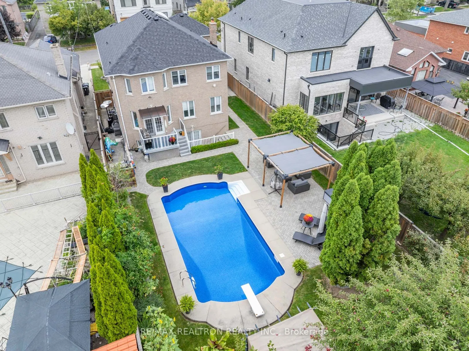 215 Reiner Road