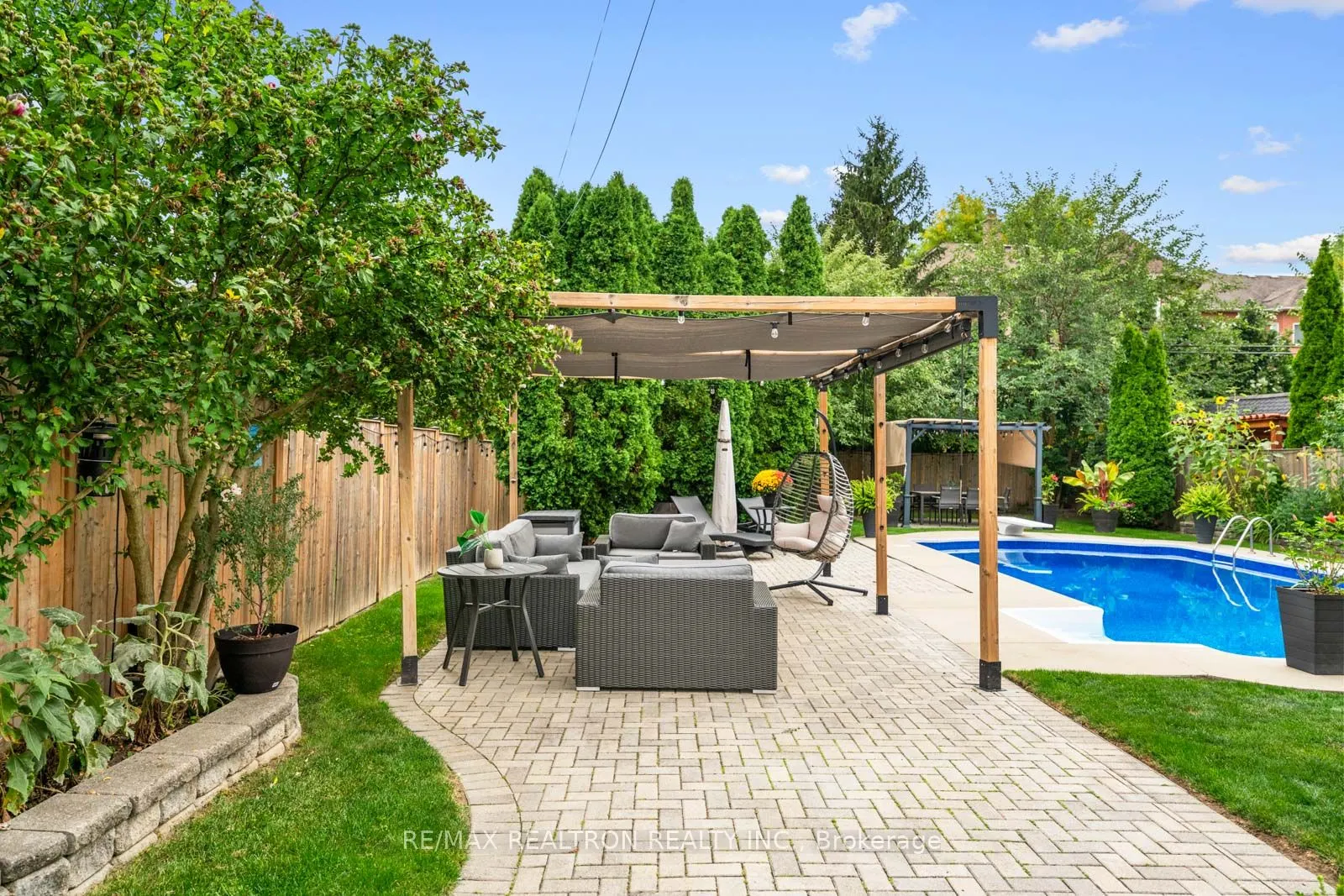 215 Reiner Road