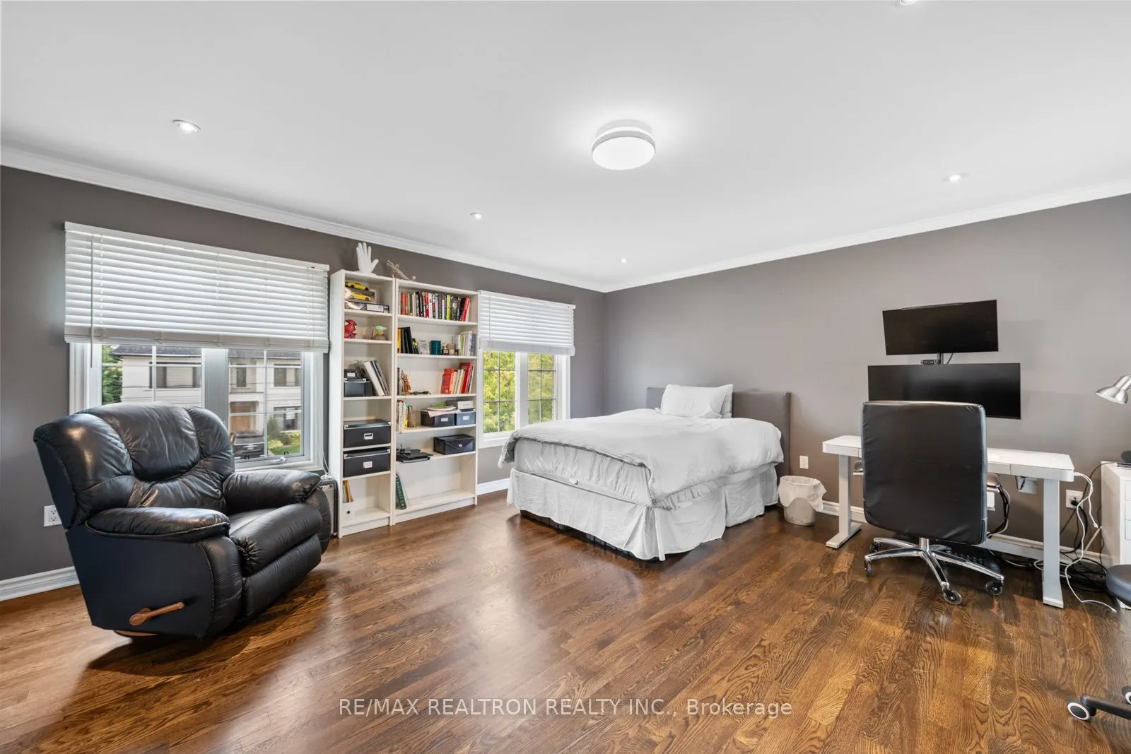 215 Reiner Road