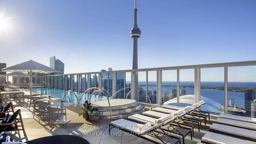 88 Blue Jays Way, #1002