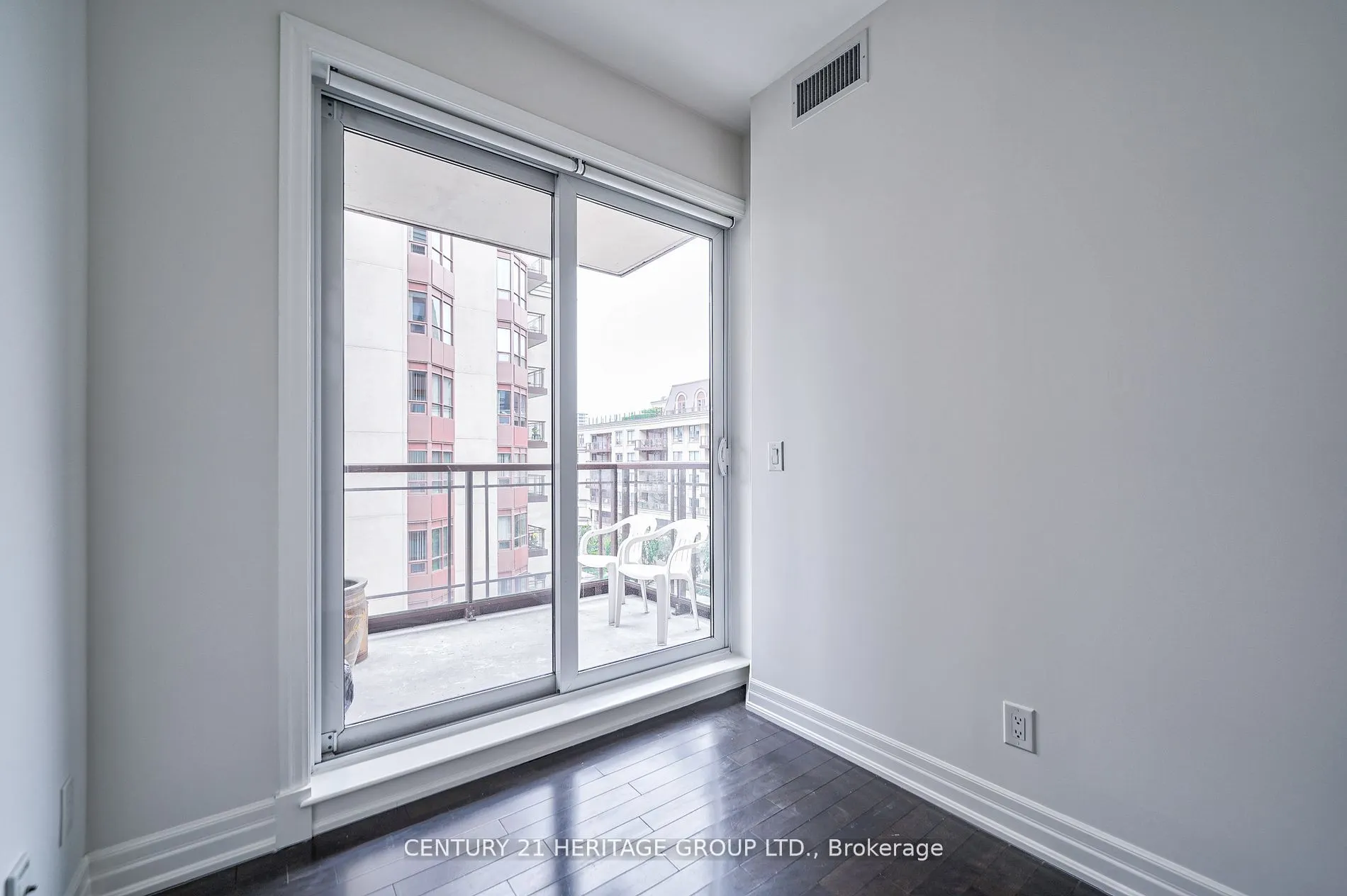23 Rean Drive, #501