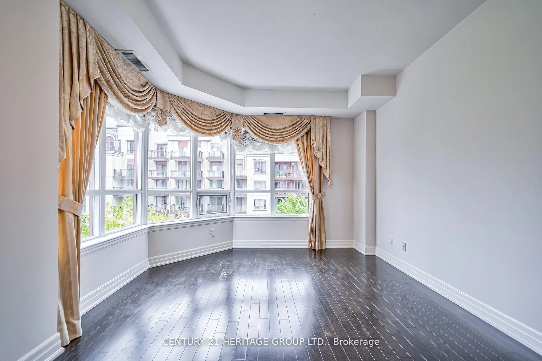 23 Rean Drive, #501