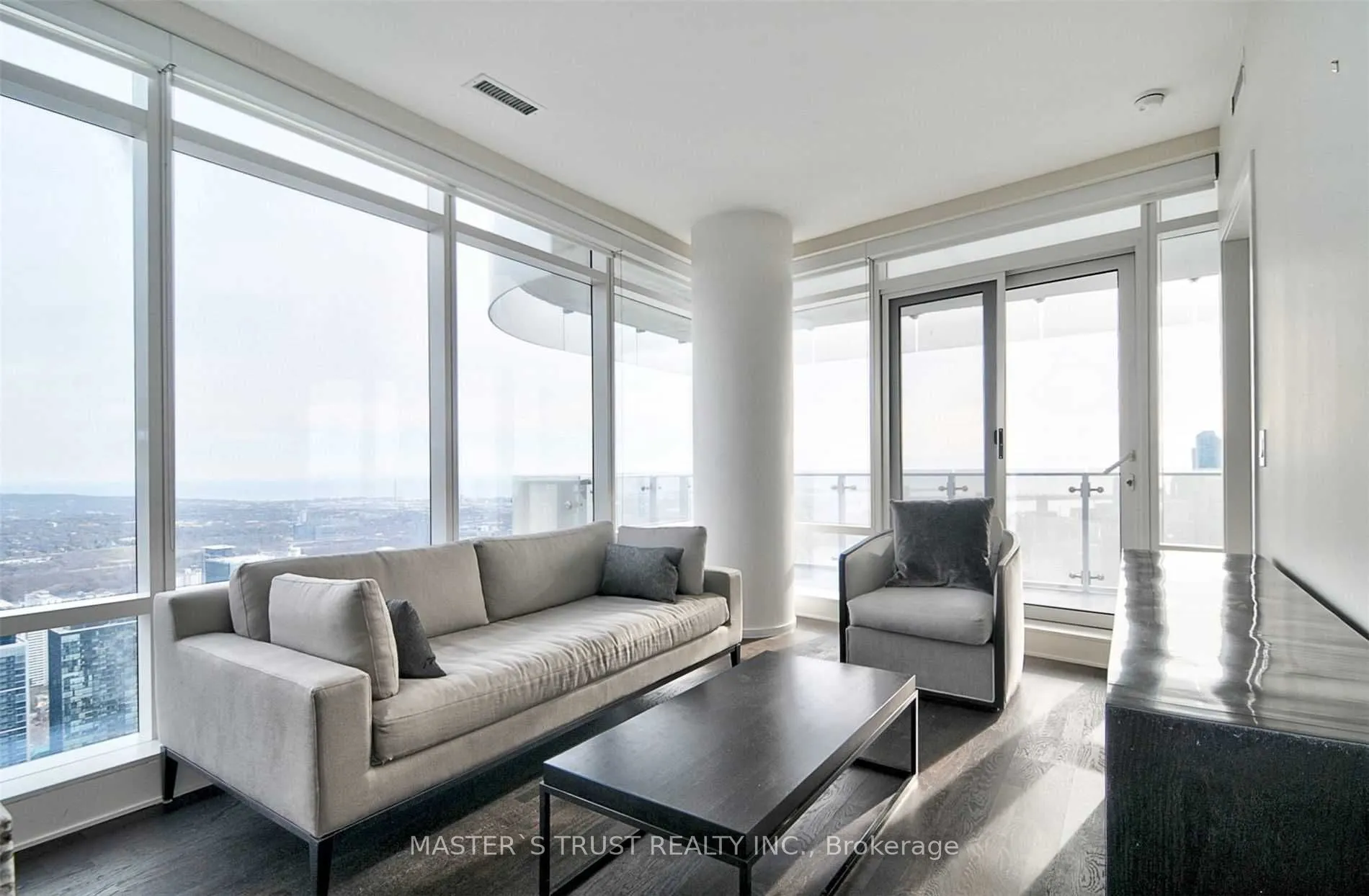 1 Bloor Street E, #6504