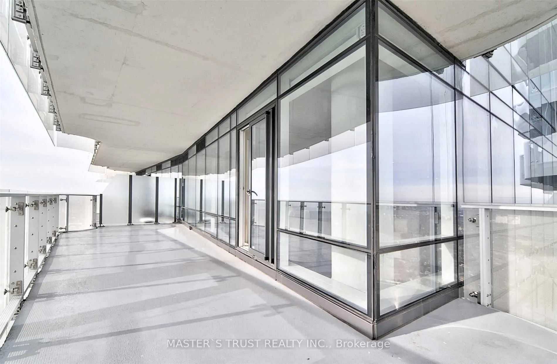1 Bloor Street E, #6504