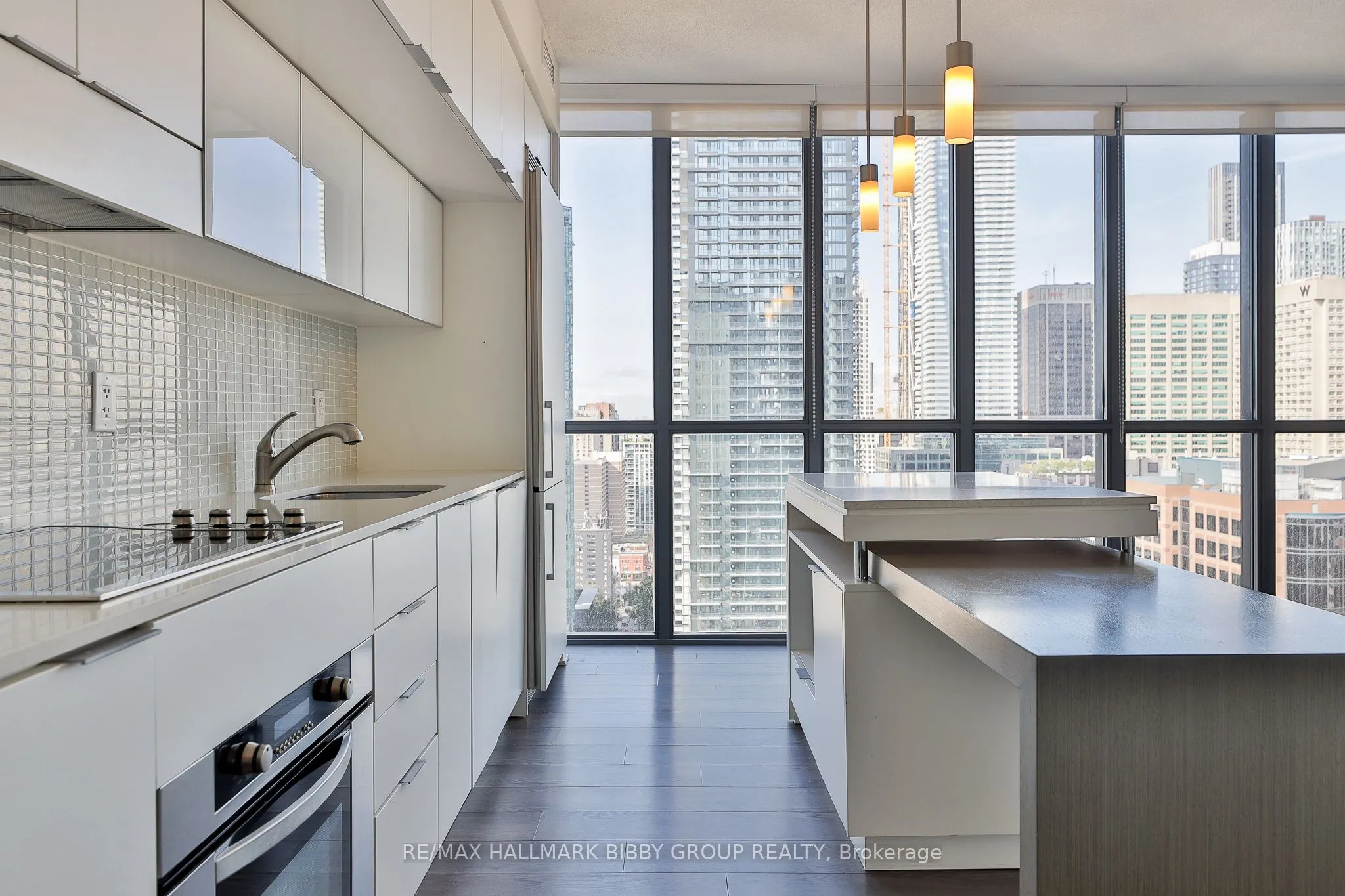 110 Charles Street E, #2904