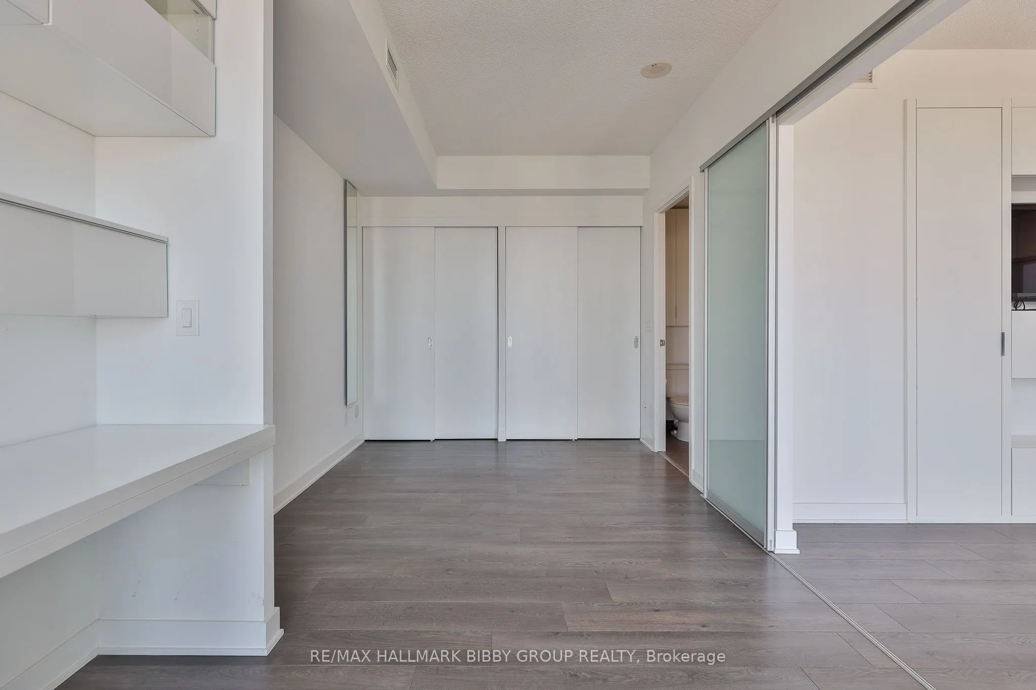 110 Charles Street E, #2904