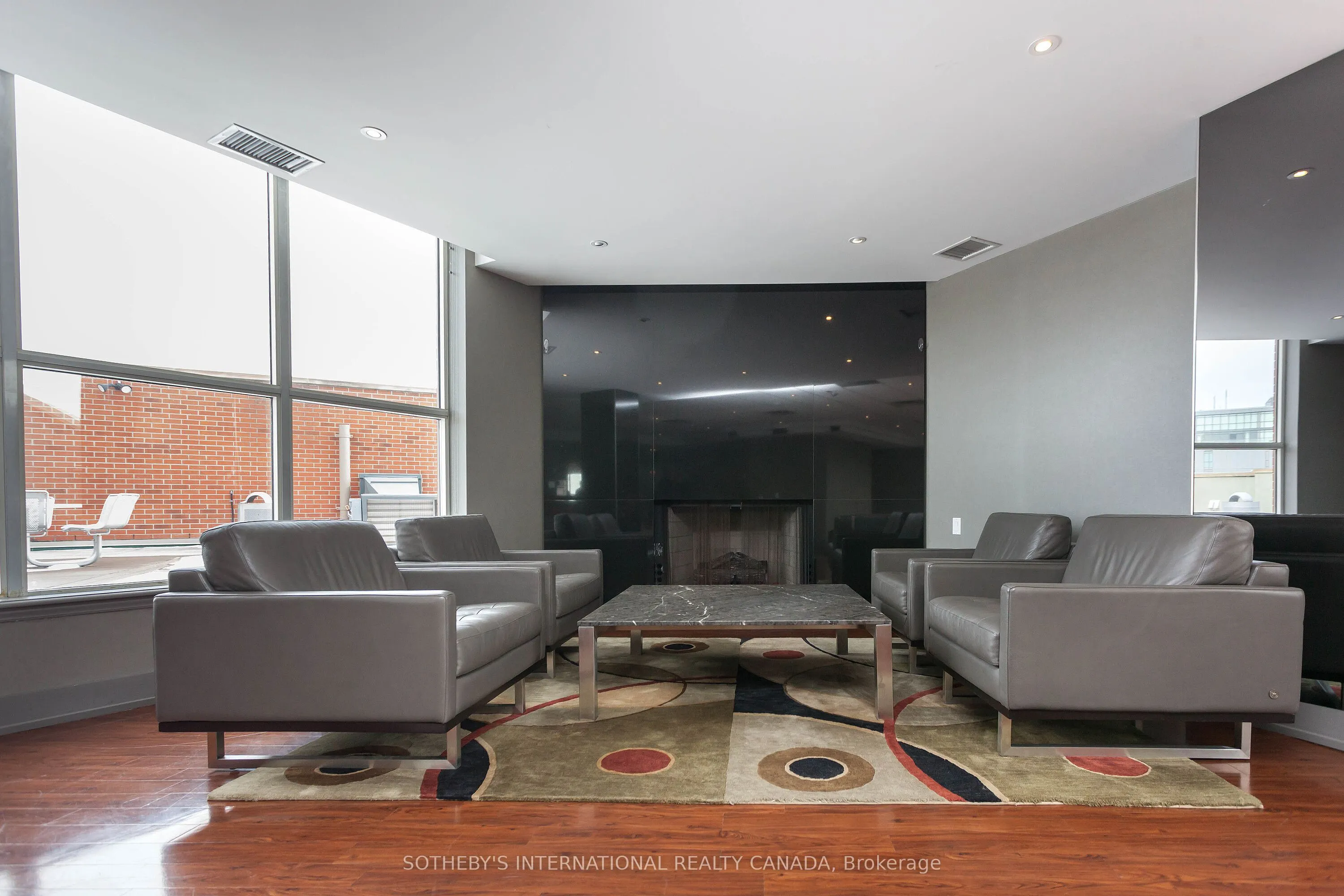 801 King Street W, #213