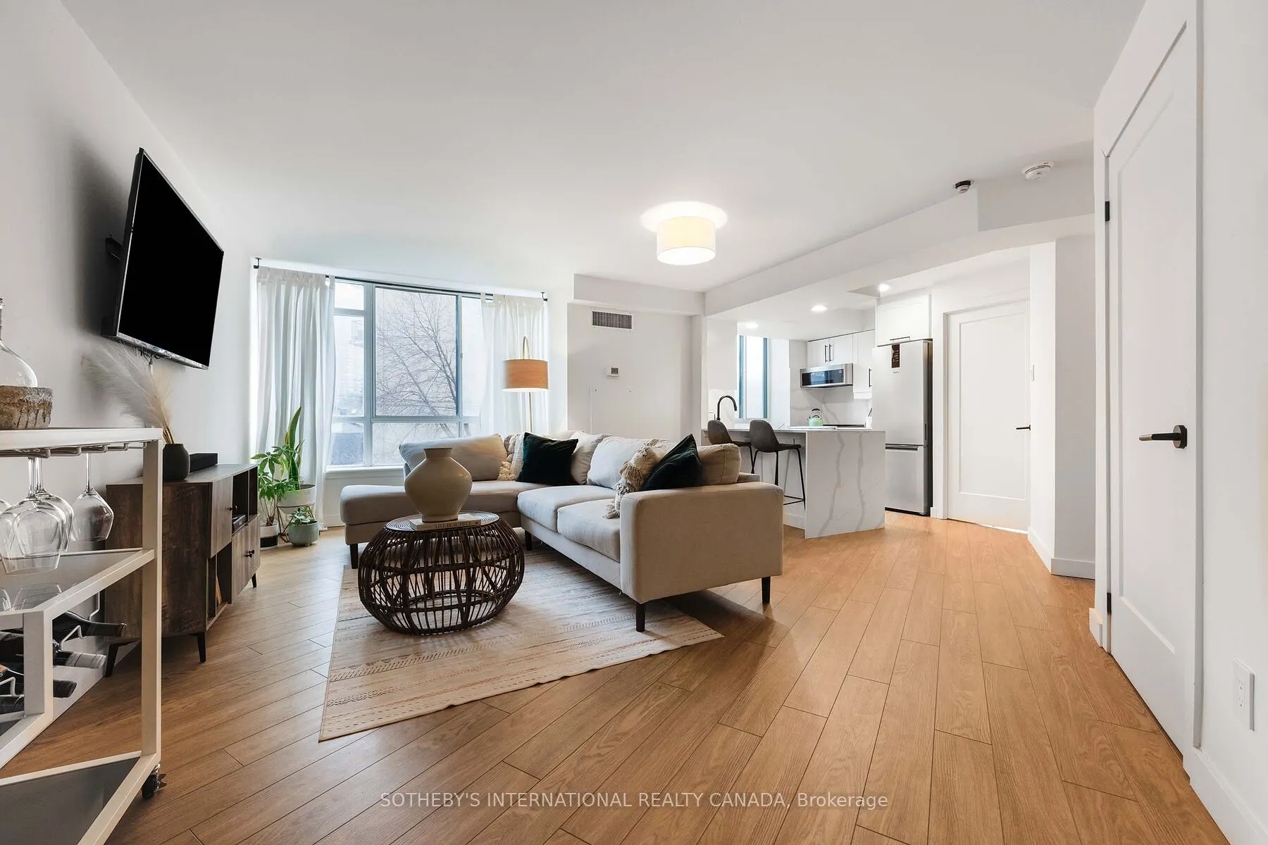 801 King Street W, #213