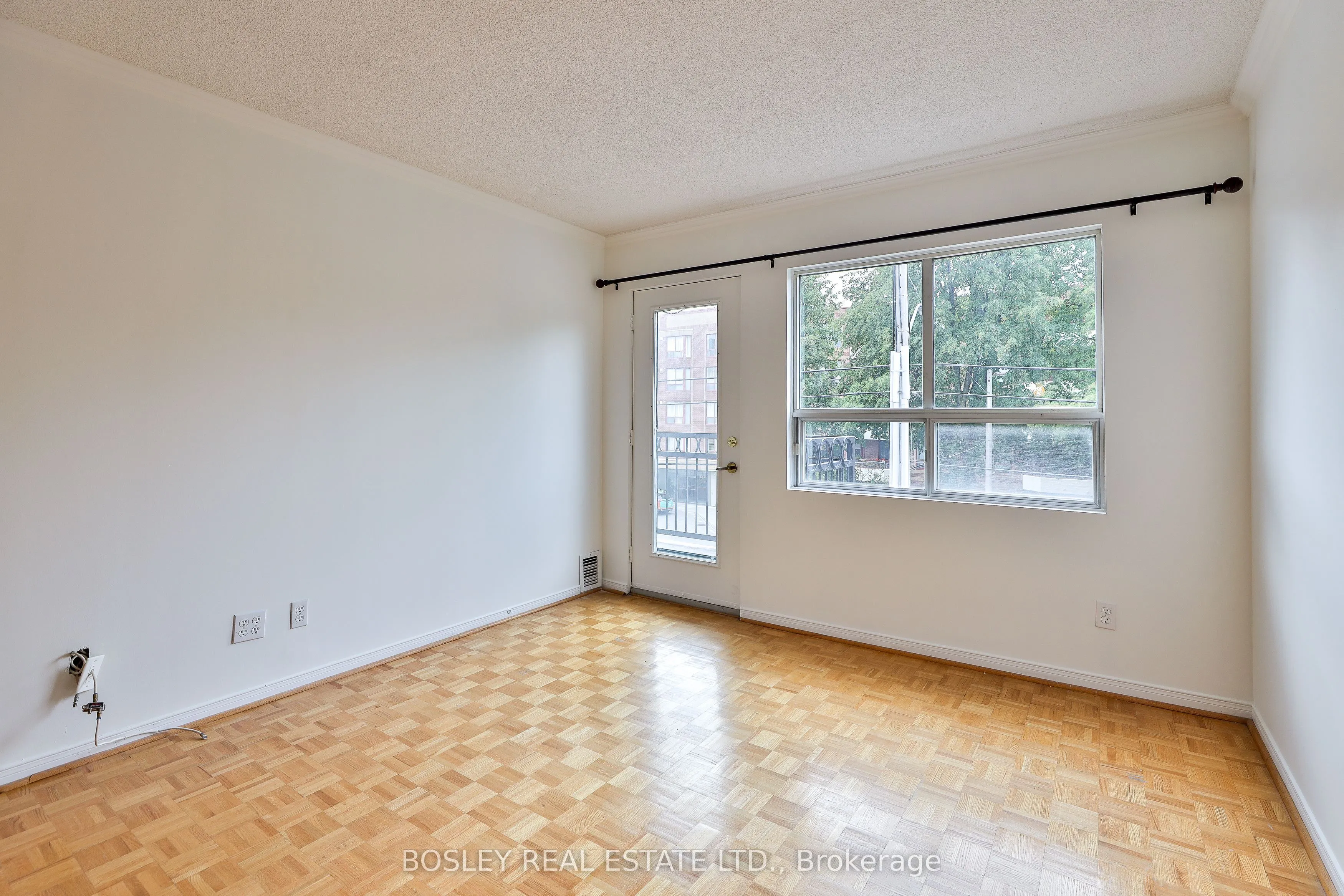 928 Millwood Road, #306