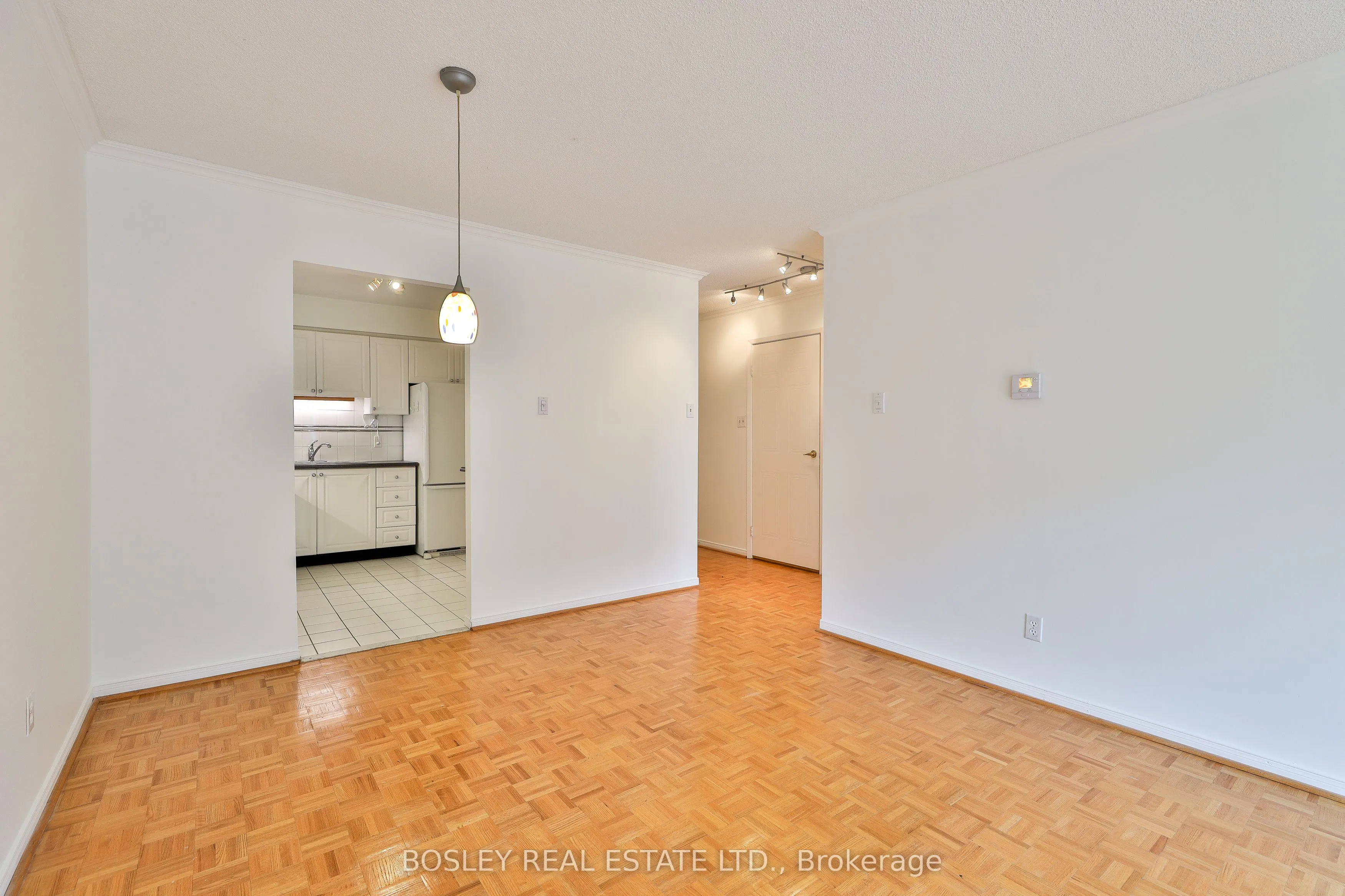 928 Millwood Road, #306