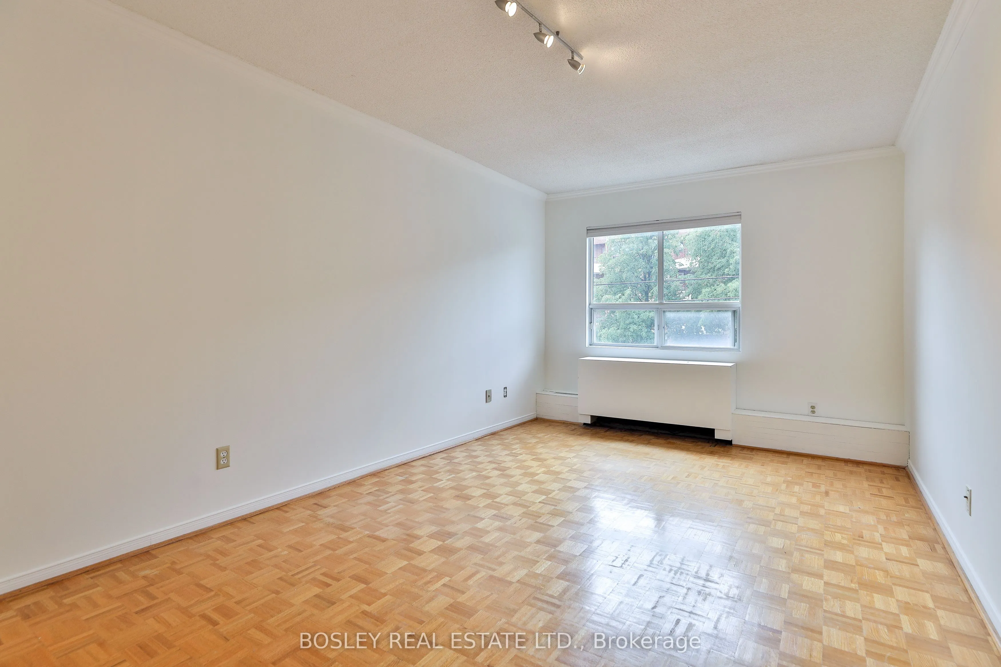 928 Millwood Road, #306