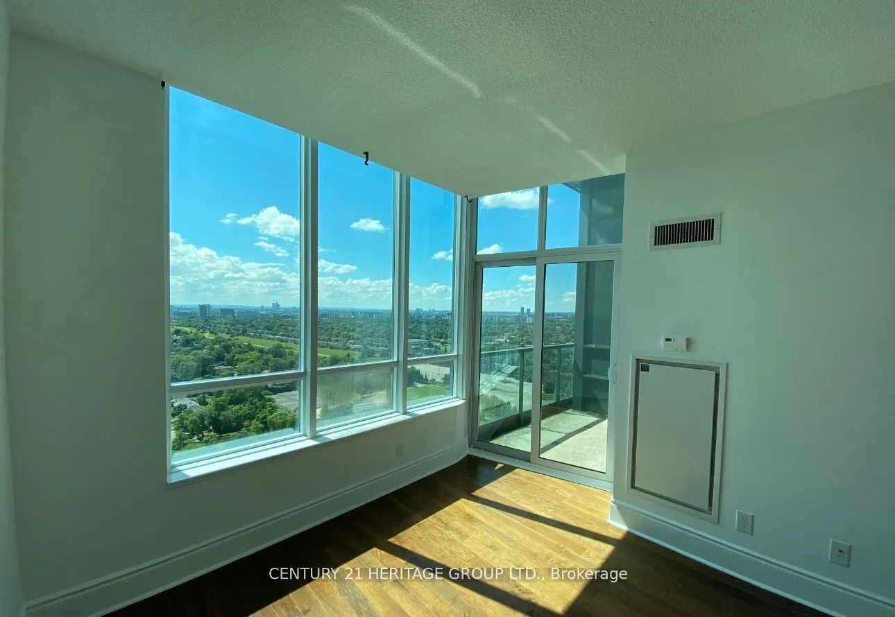25 Greenview Avenue, #2416