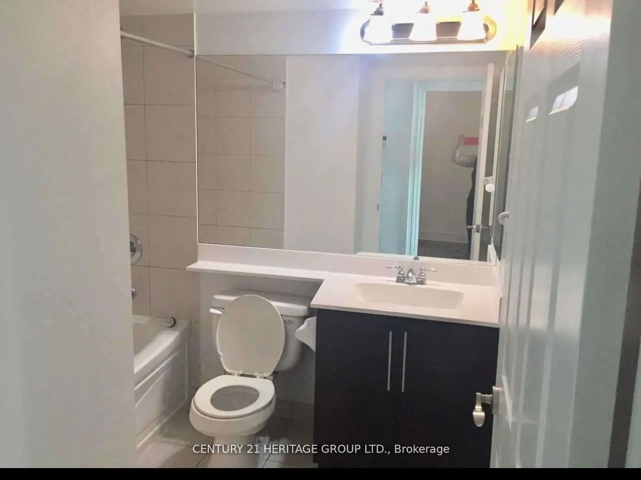 25 Greenview Avenue, #2416