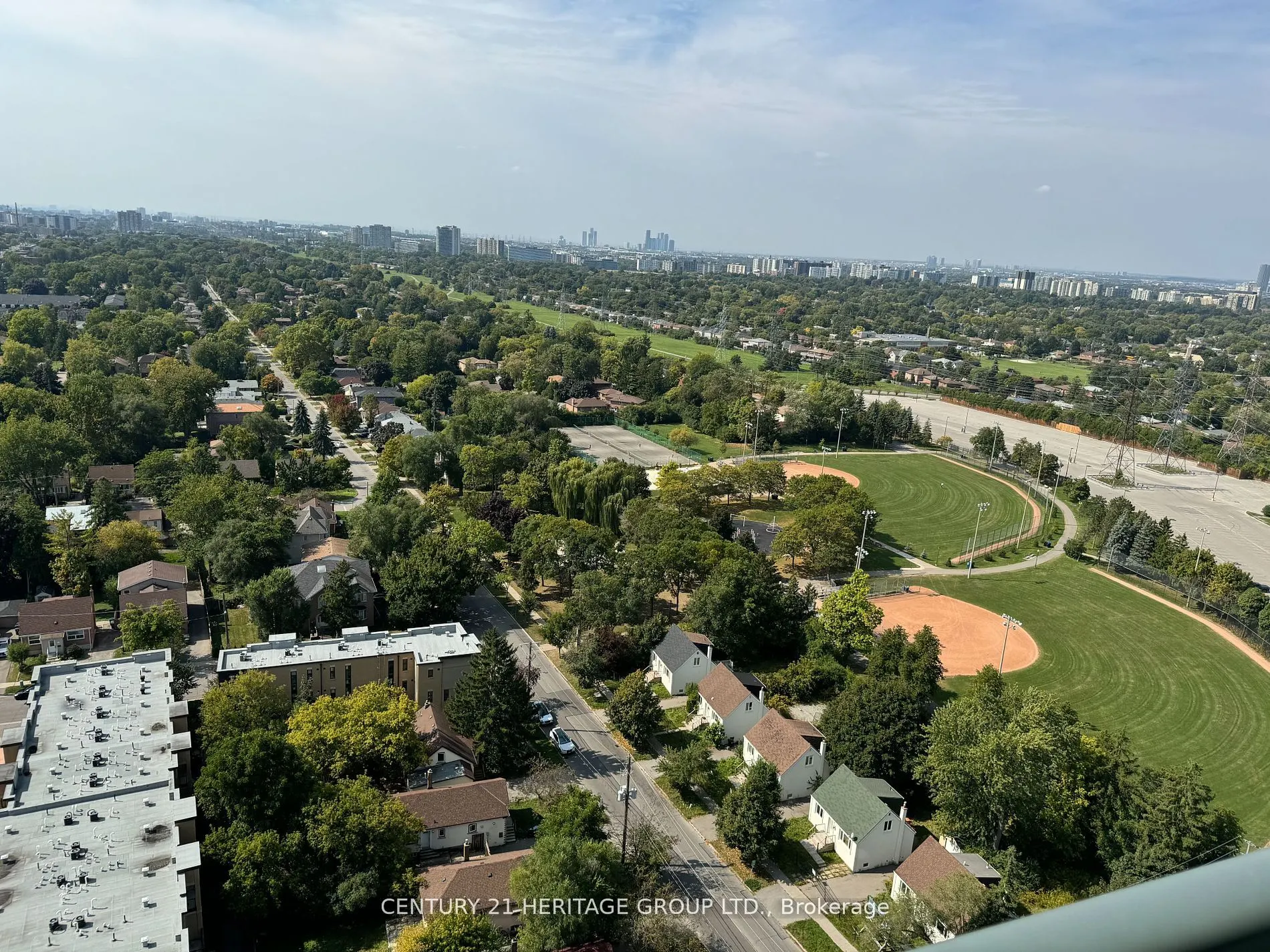 25 Greenview Avenue, #2416