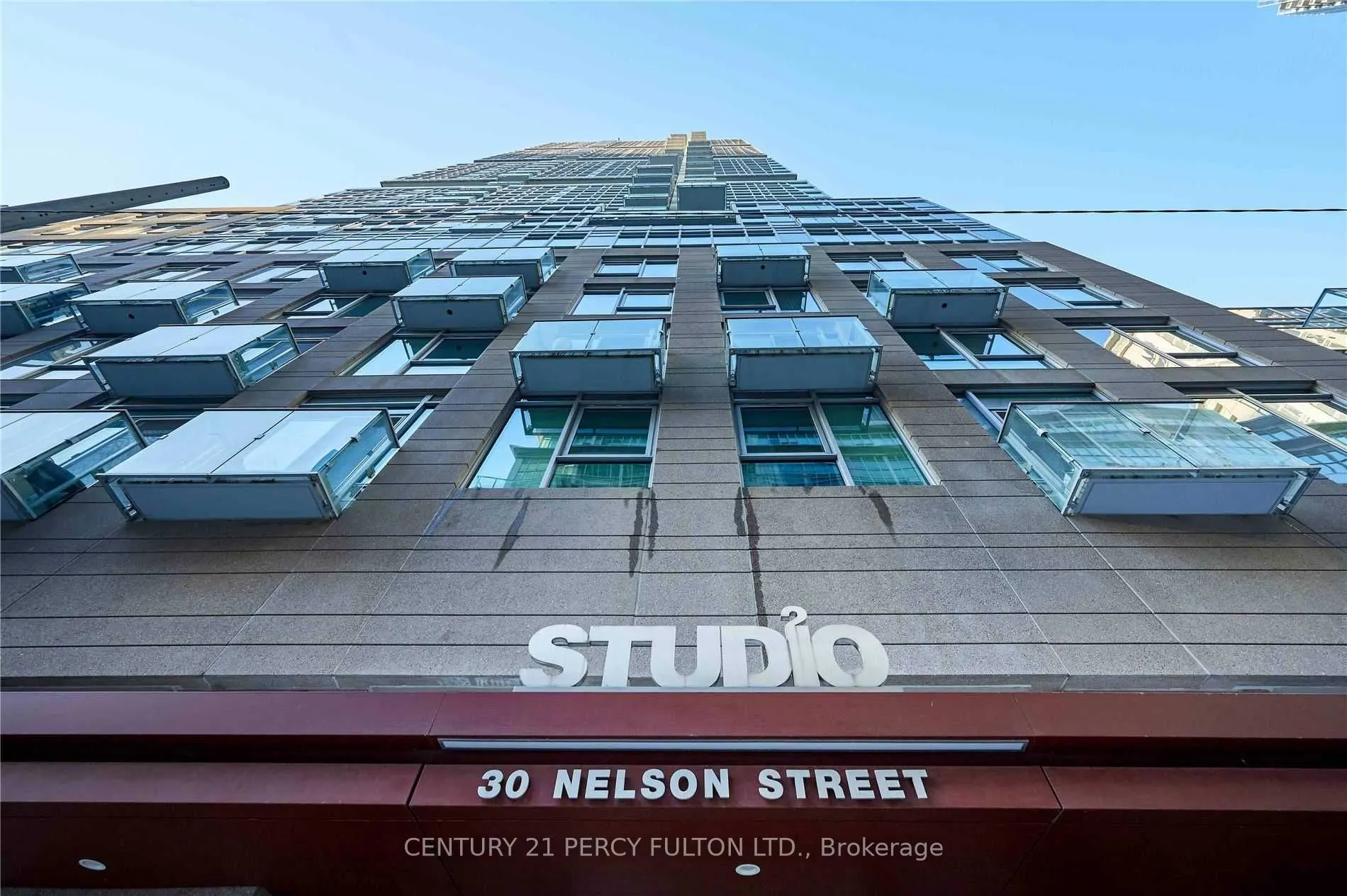 30 Nelson Street, #901
