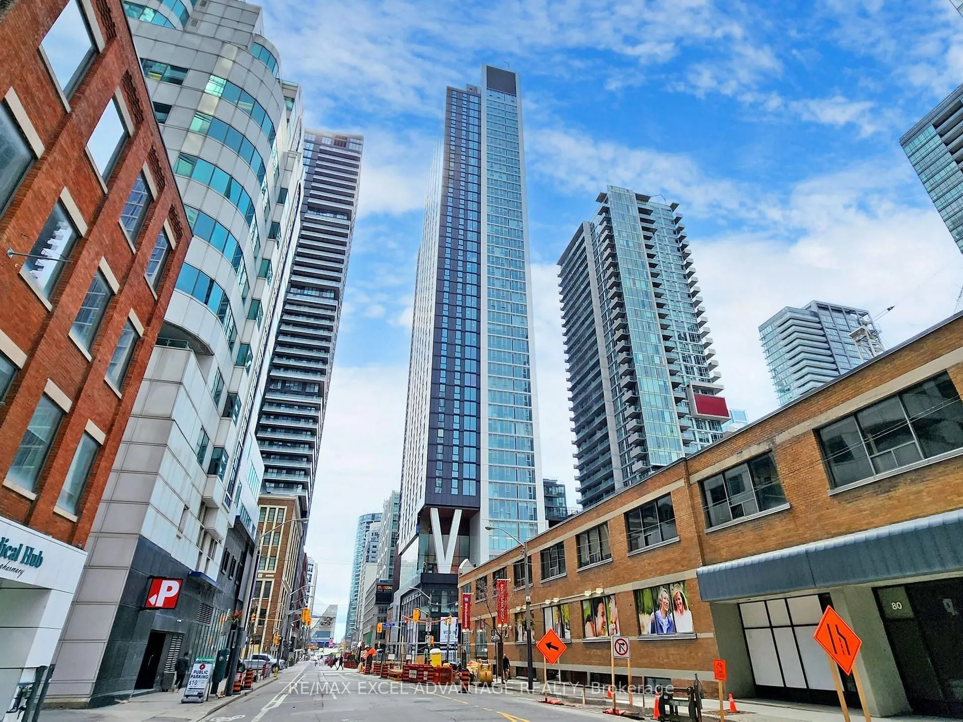 357 King Street W, #1206