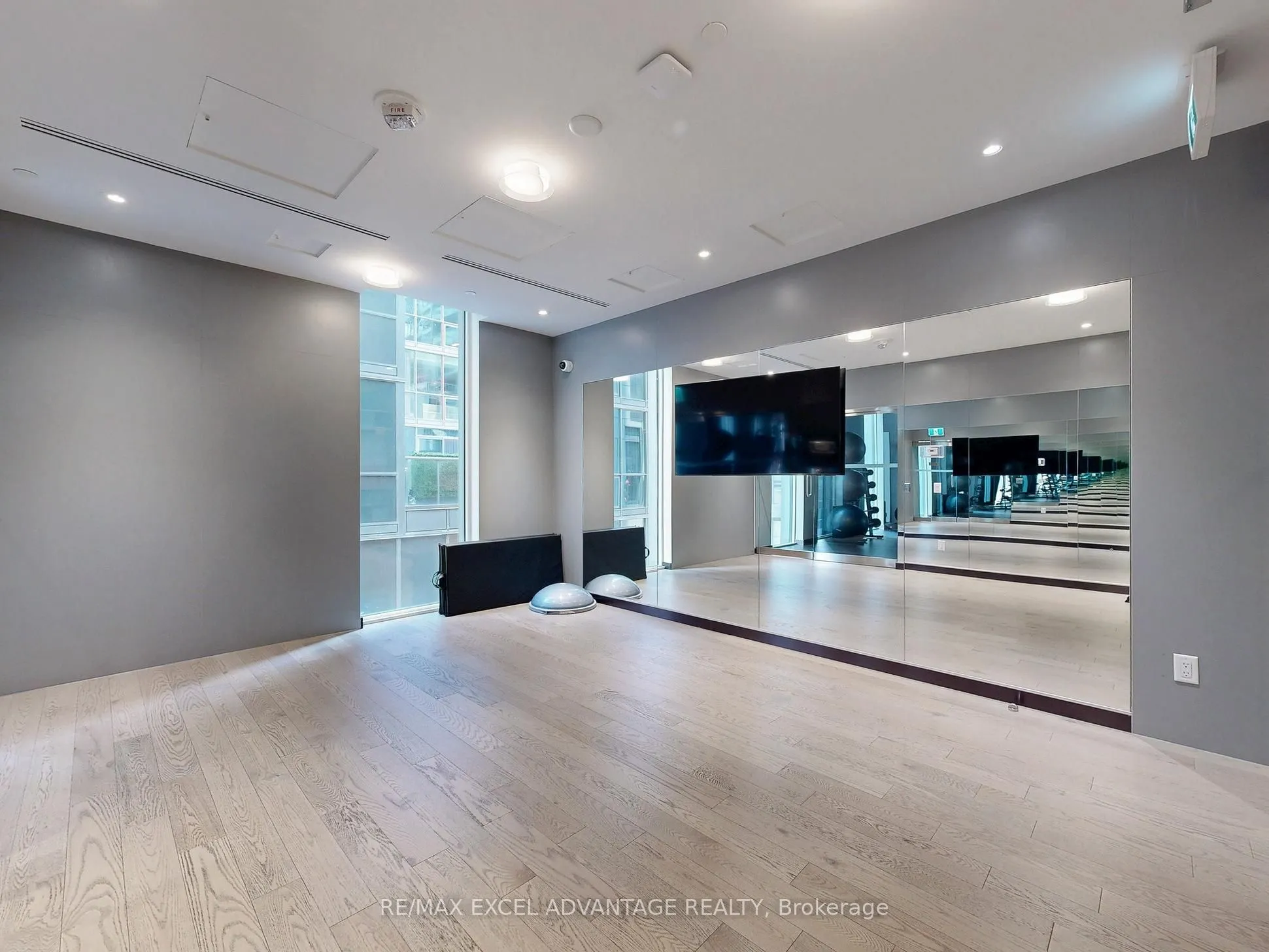 357 King Street W, #1206